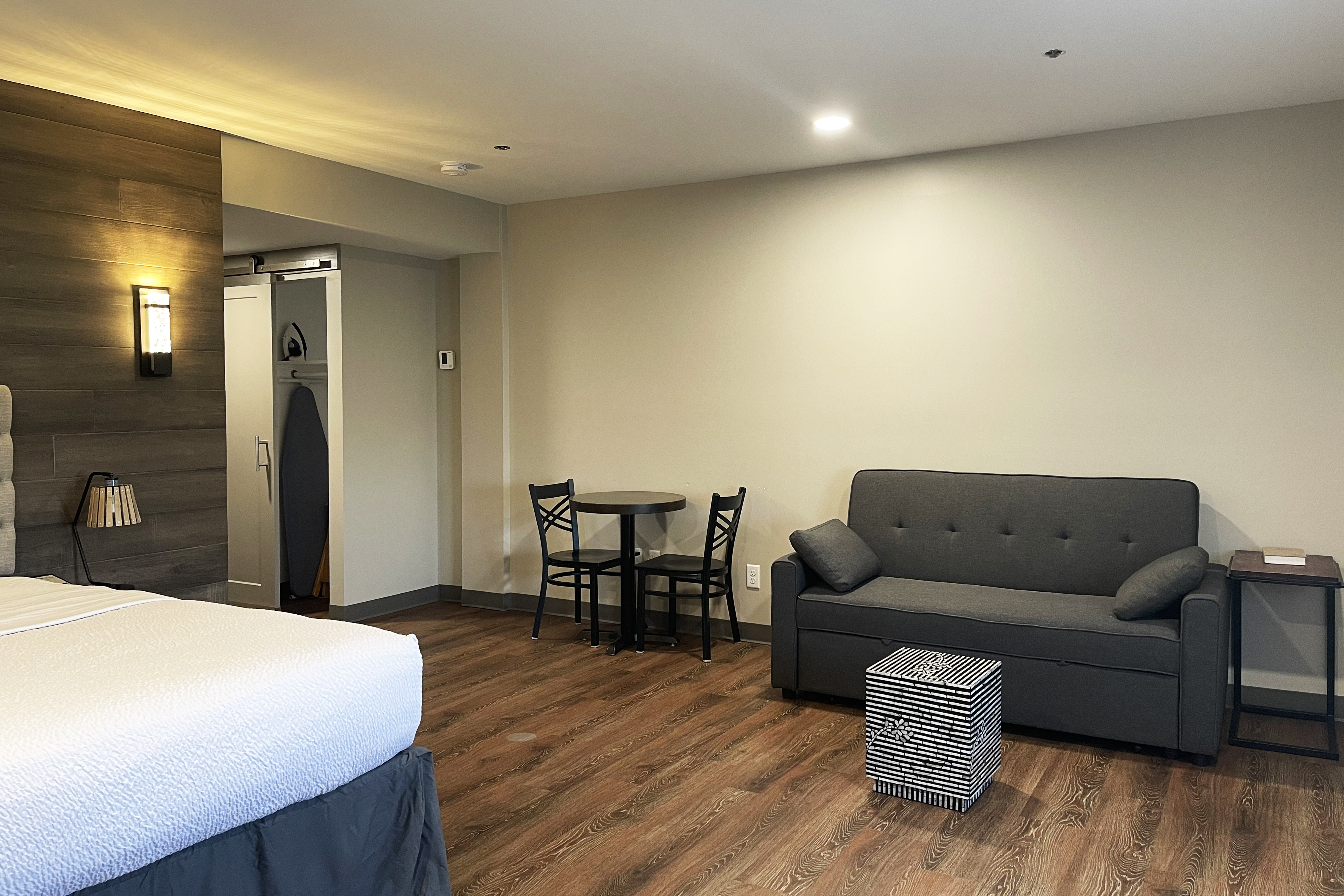 Guest room at the Chateau Hotel and Conference Center in Bloomington, Illinois