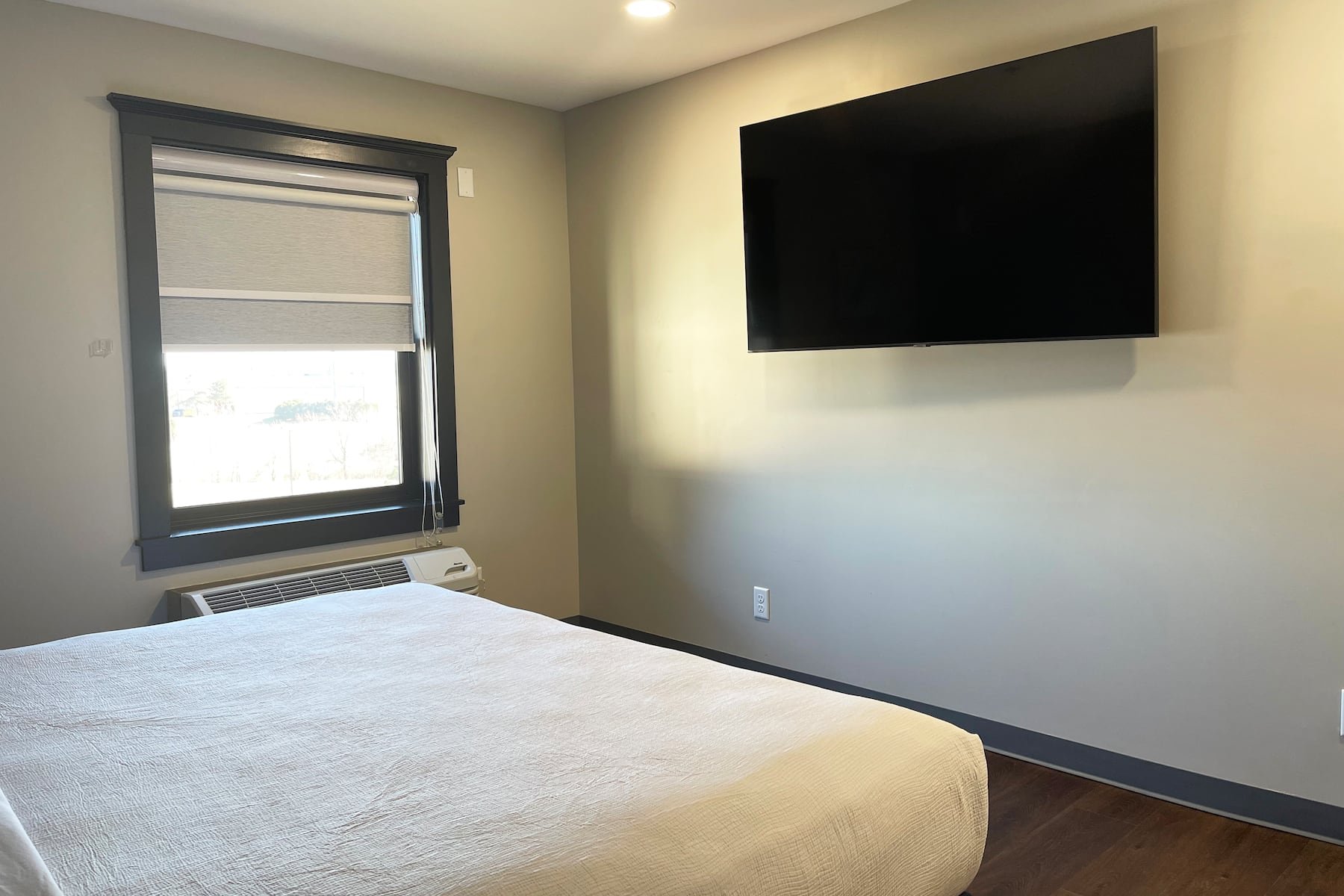 Guest room at the Chateau Hotel and Conference Center in Bloomington, Illinois