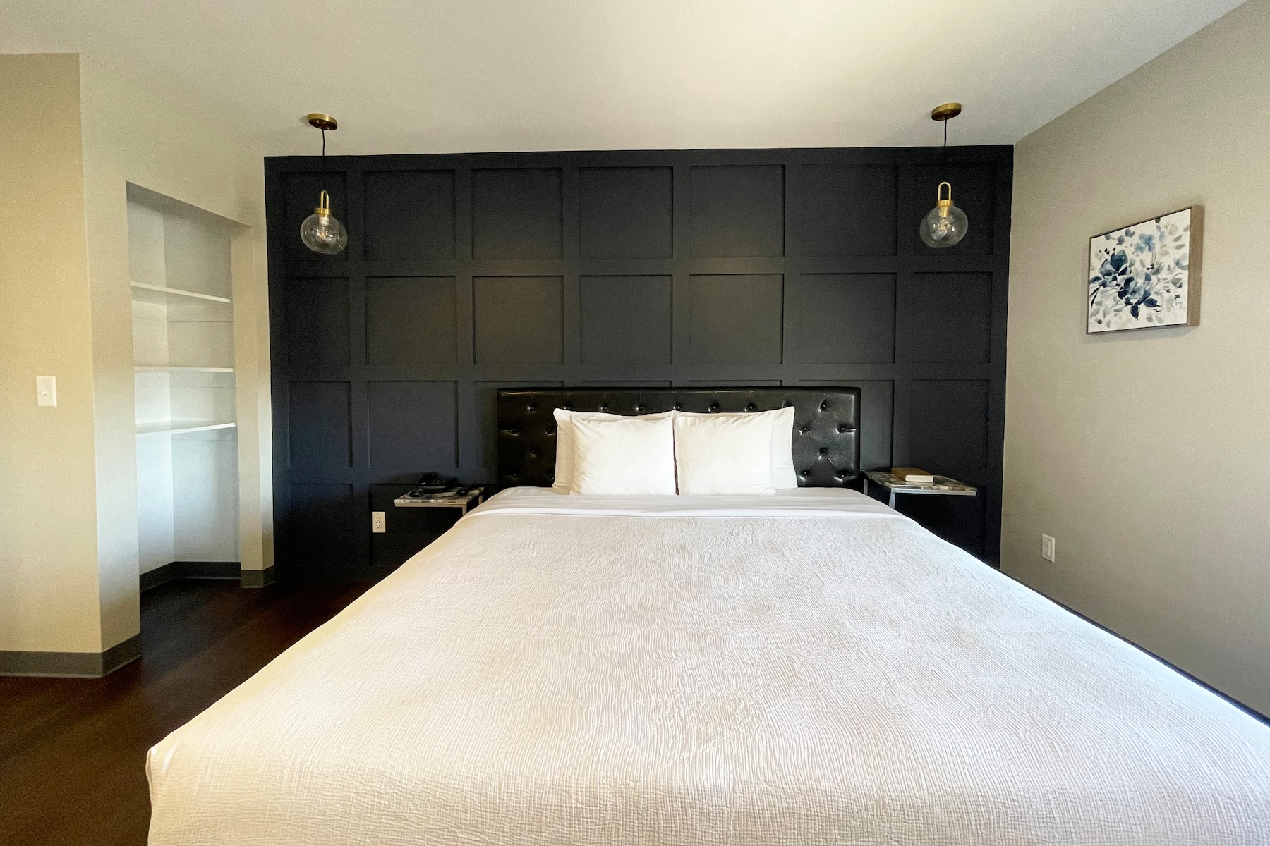 Guest room at the Chateau Hotel and Conference Center in Bloomington, Illinois