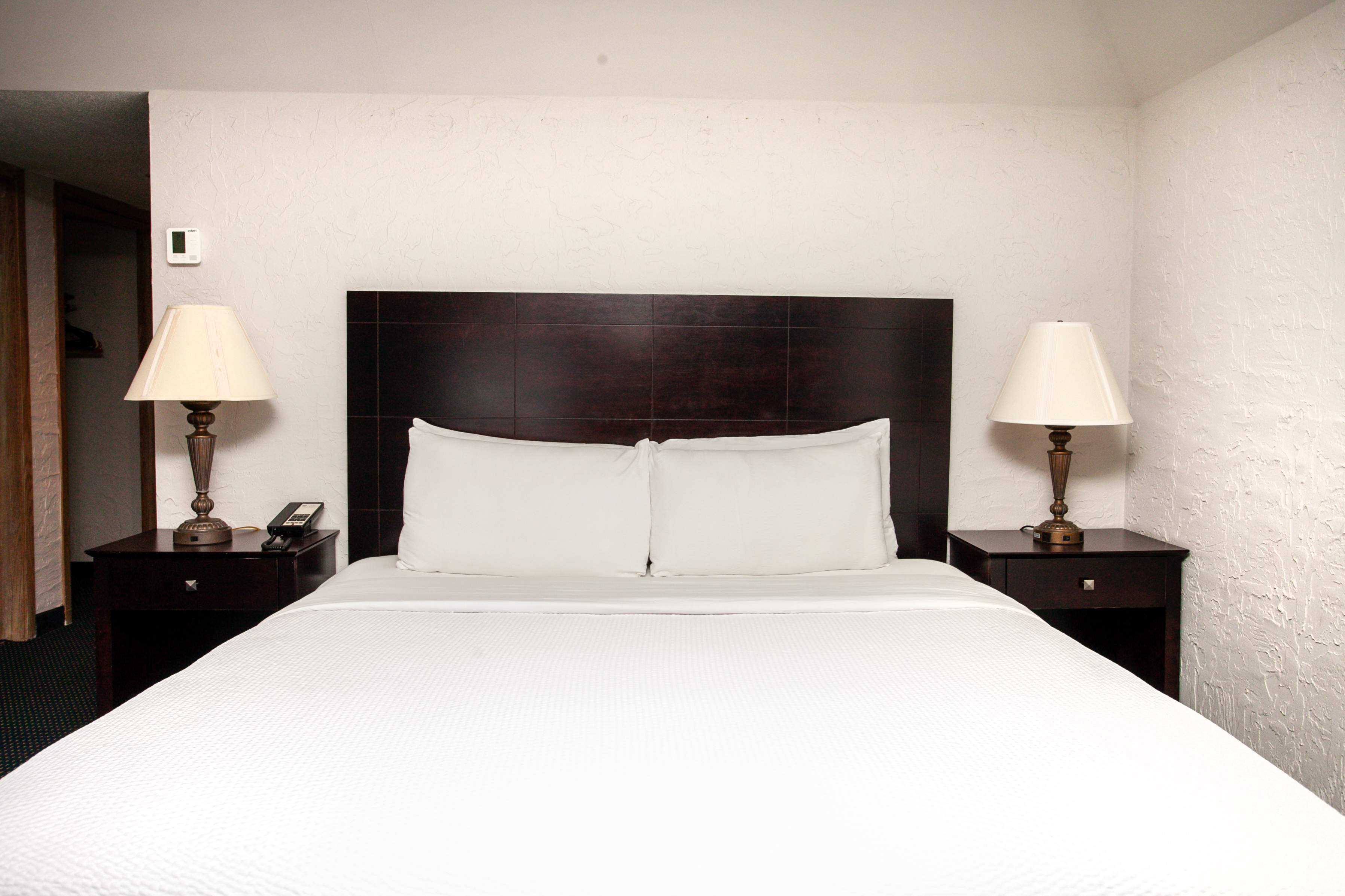 Chateau Hotel and Conference Center suite in Bloomington, Illinois