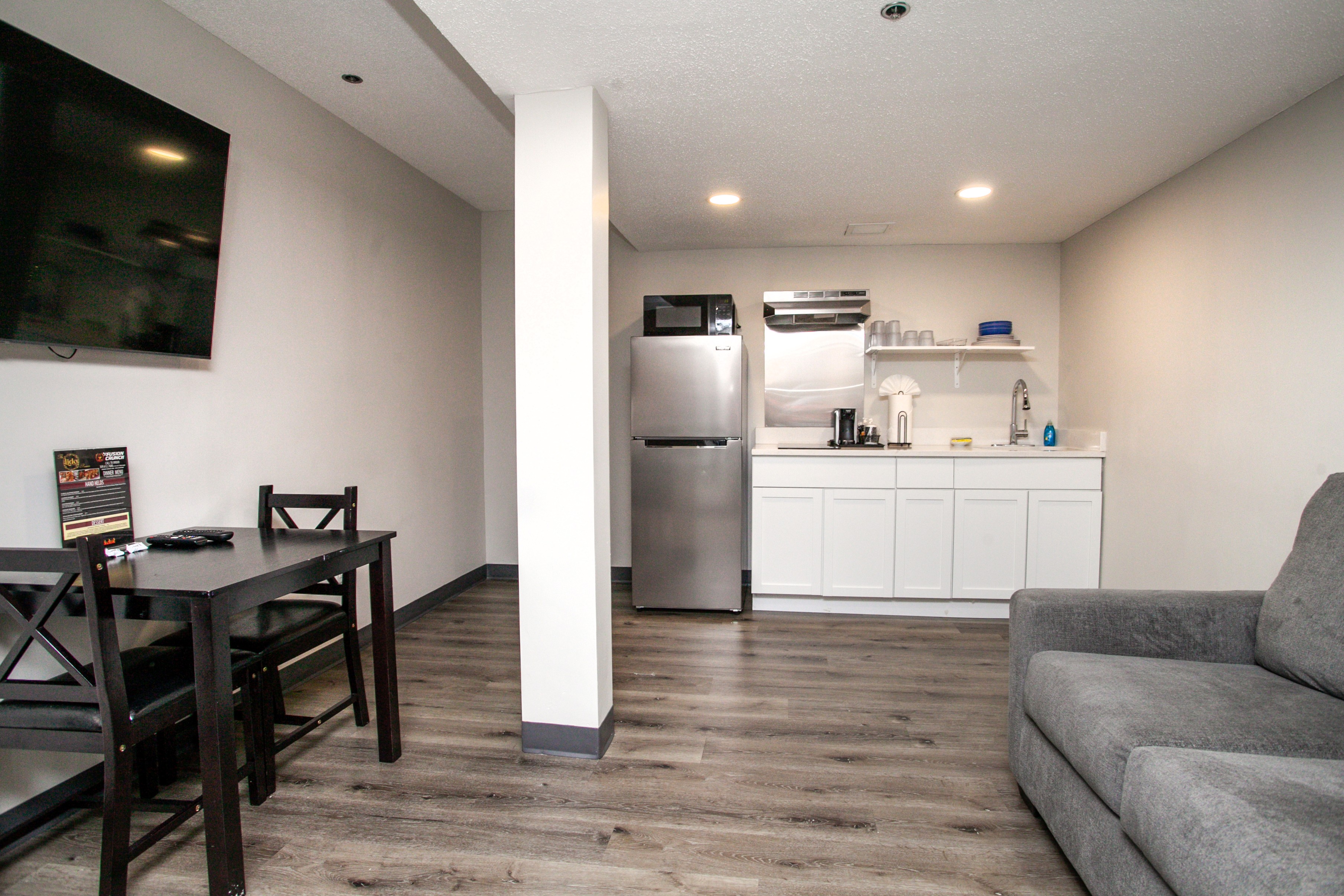 Chateau Hotel and Conference Center suite in Bloomington, Illinois