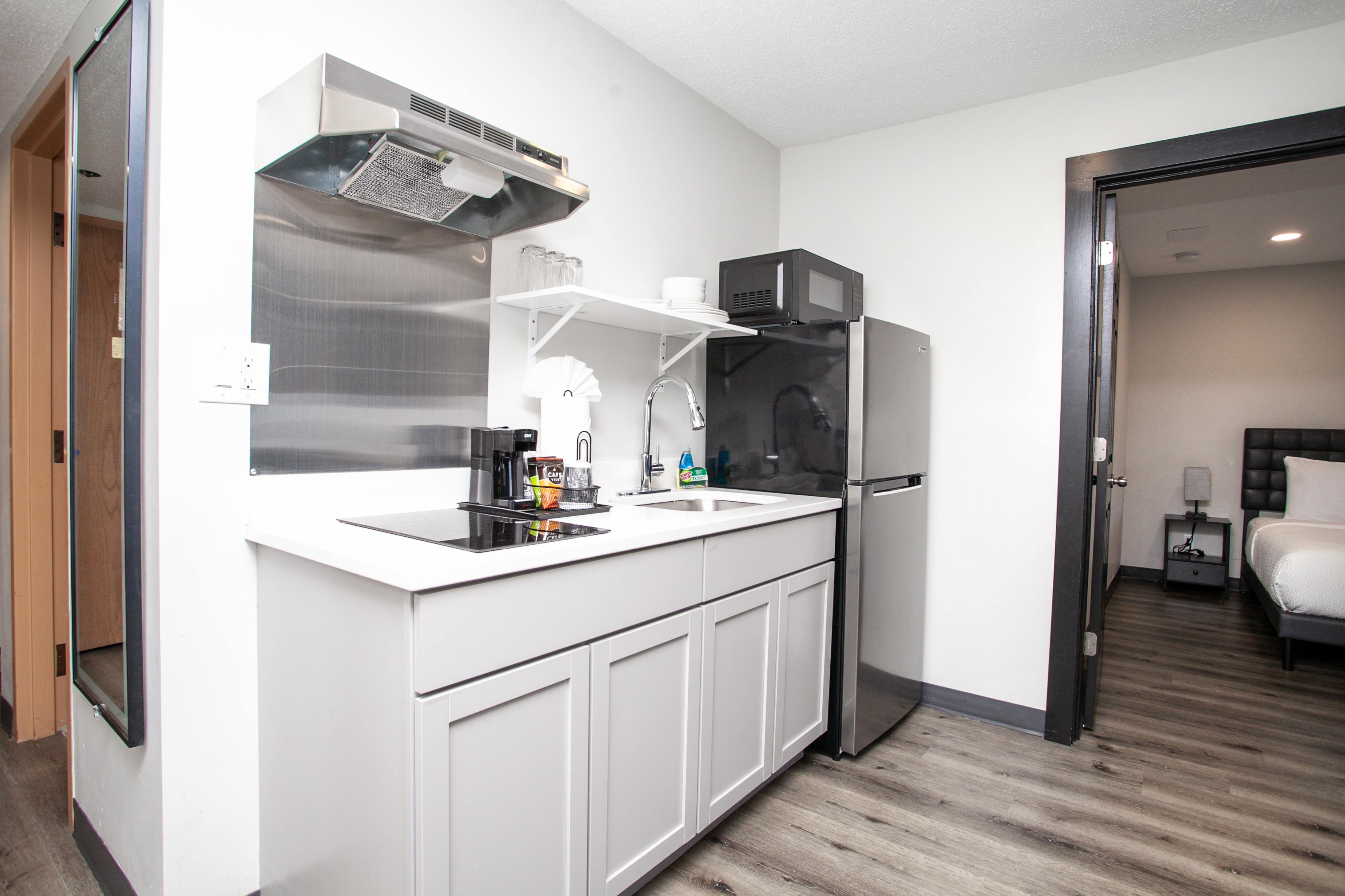 Chateau Hotel and Conference Center suite in Bloomington, Illinois