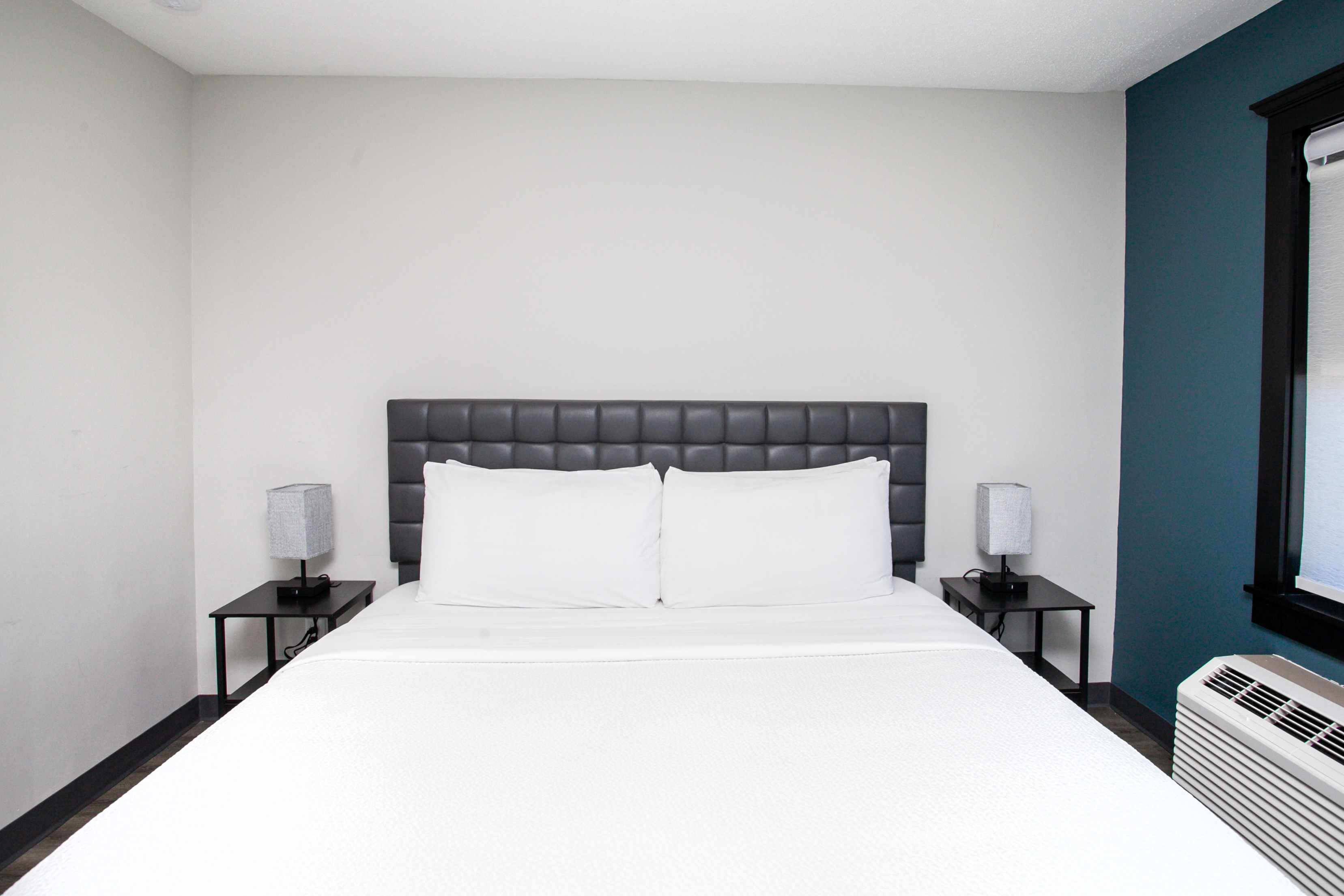 Chateau Hotel and Conference Center suite in Bloomington, Illinois