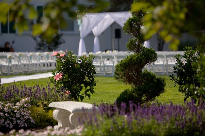 Seaview Hotel, a Dolce by Wyndham ballroom wedding in Galloway, New Jersey