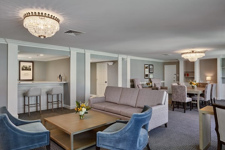 Seaview Hotel, a Dolce by Wyndham suite in Galloway, New Jersey