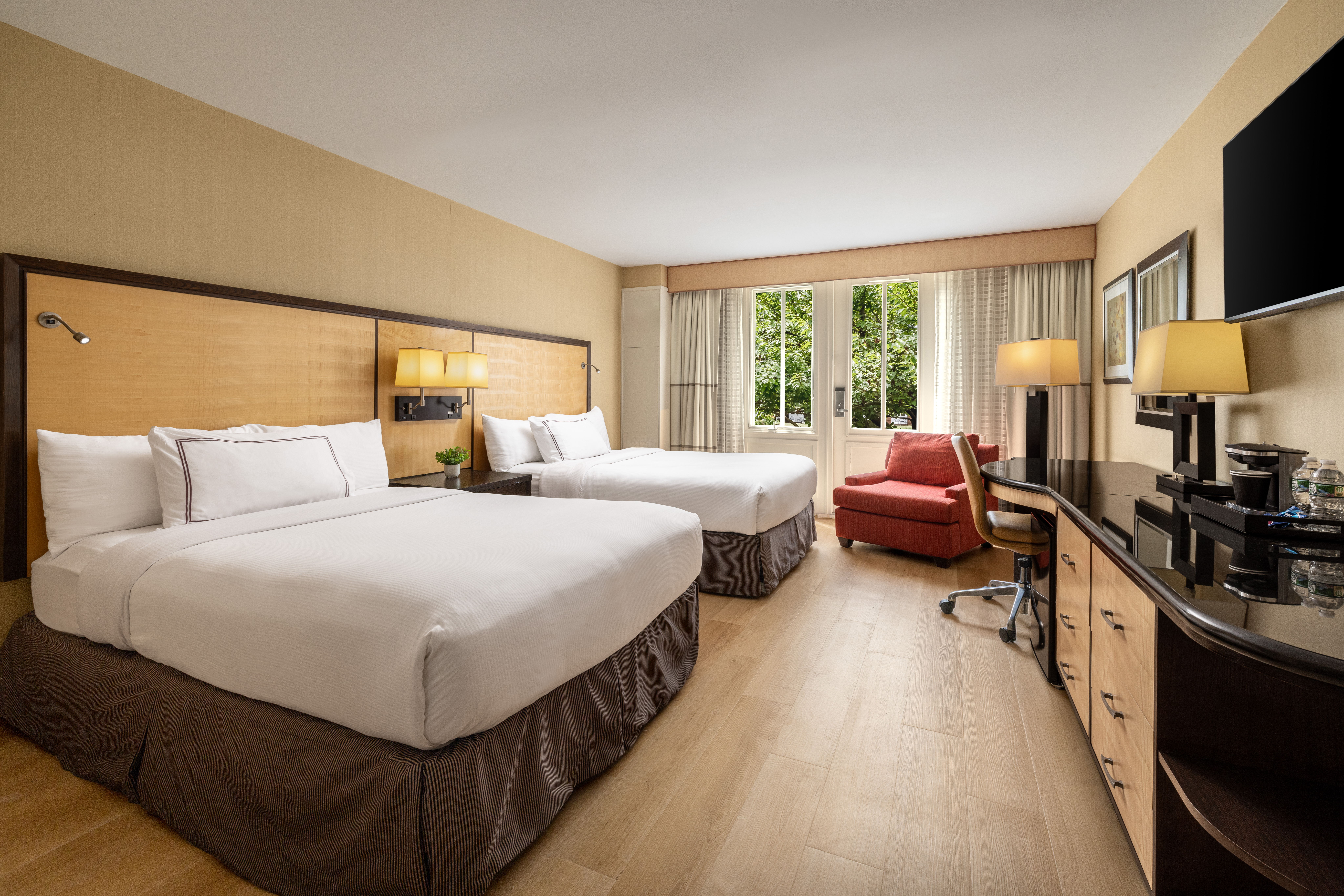 Guest room at the Sleepy Hollow Hotel, a Dolce by Wyndham in Tarrytown, New York