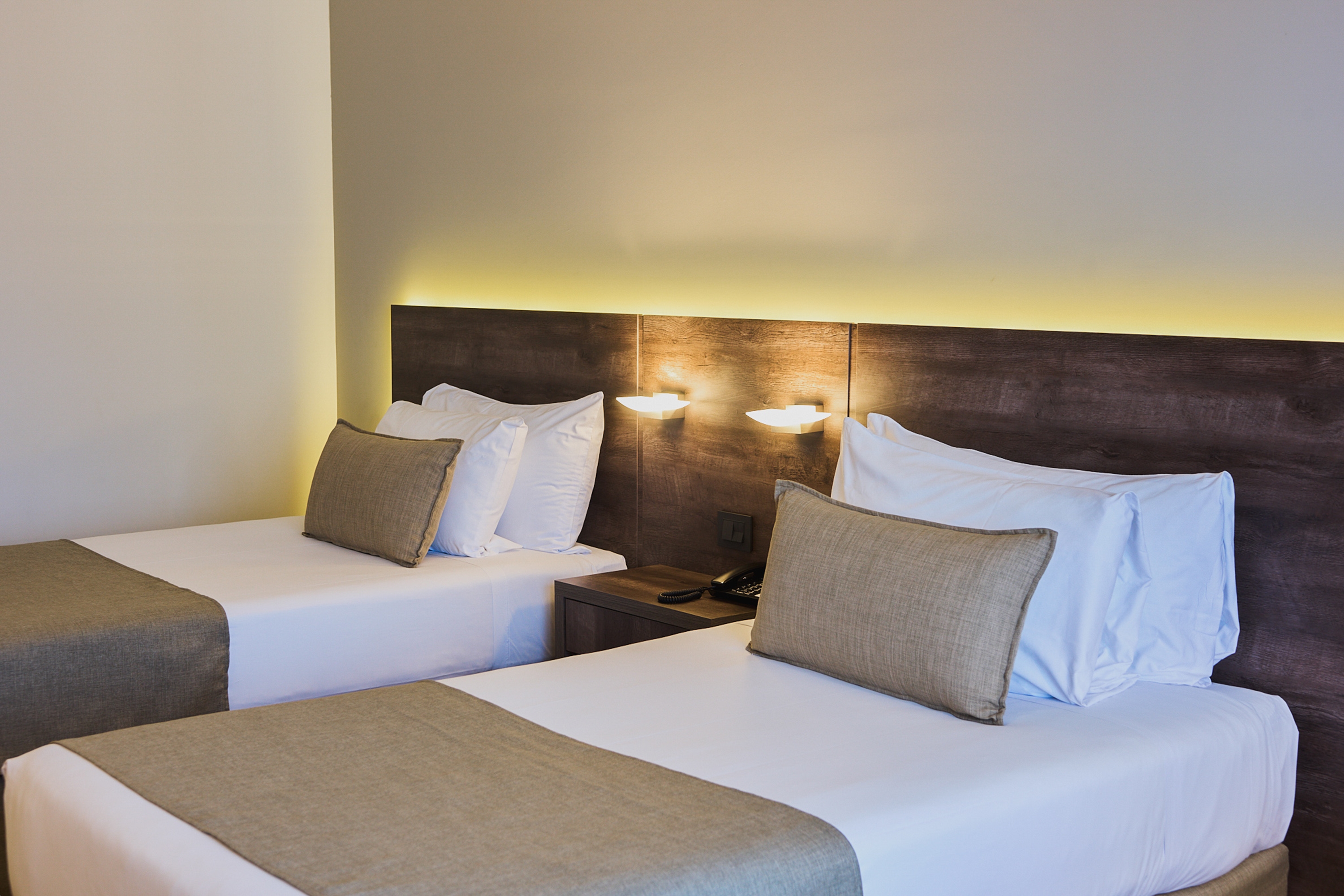 Guest room at the Dazzler by Wyndham Buenos Aires San Martin in Buenos Aires, Other than US/Canada