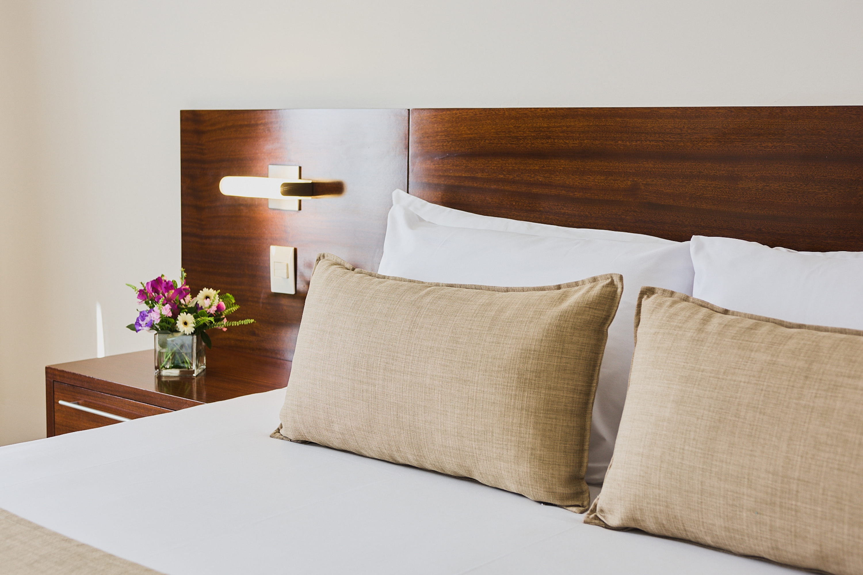 Guest room at the Dazzler by Wyndham Buenos Aires San Martin in Buenos Aires, Other than US/Canada