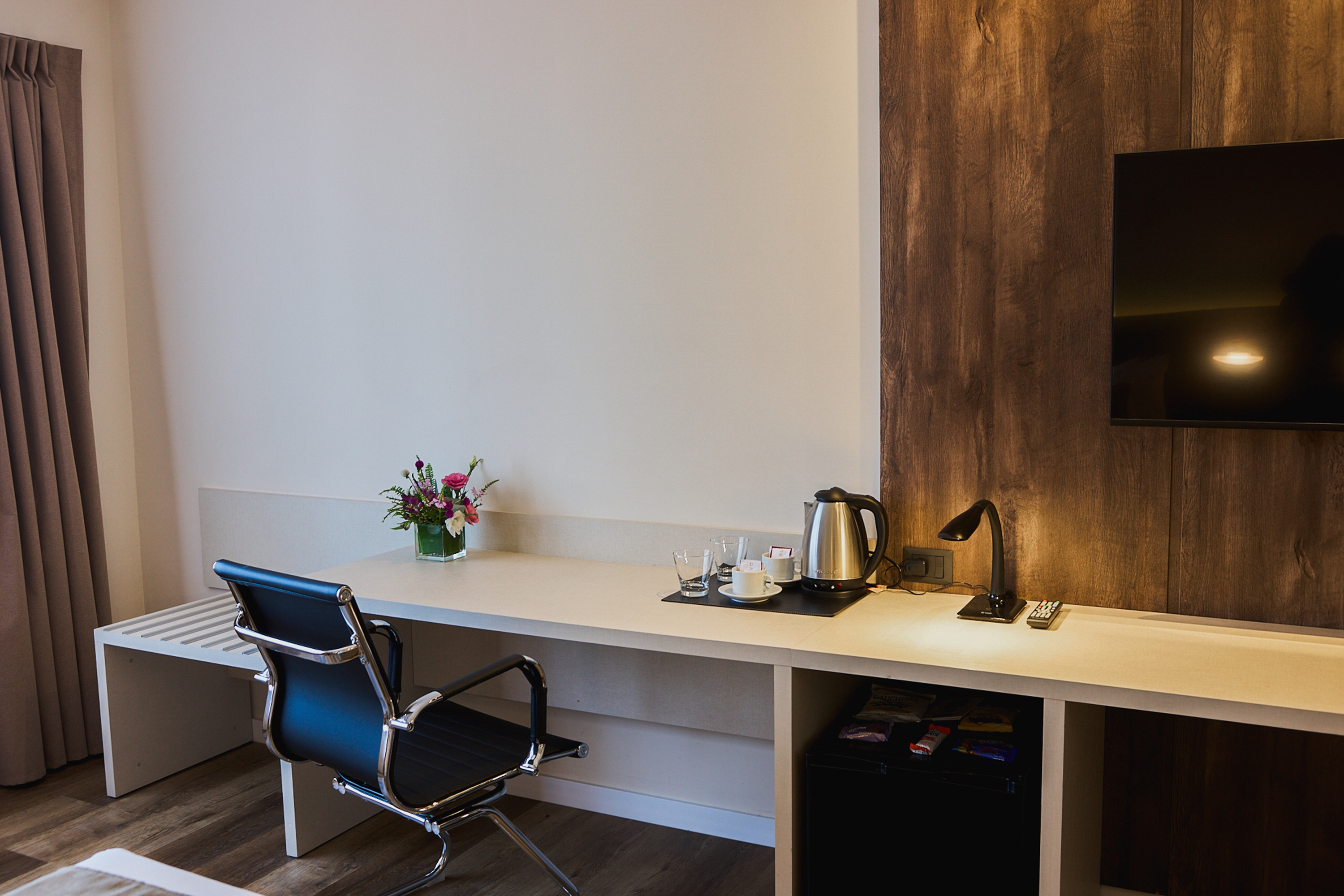 Guest room at the Dazzler by Wyndham Buenos Aires San Martin in Buenos Aires, Other than US/Canada