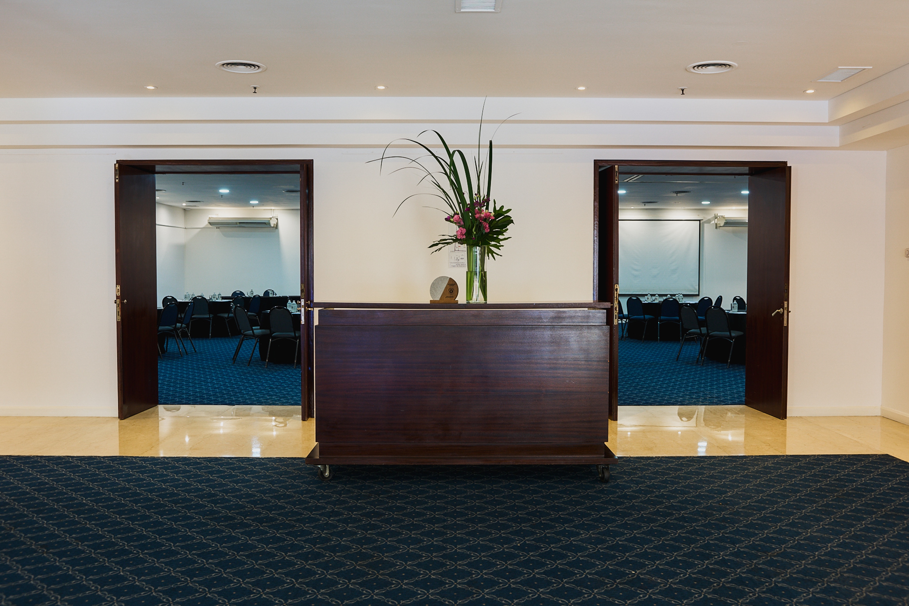 Meeting room at Dazzler by Wyndham Buenos Aires San Martin in Buenos Aires, Other than US/Canada