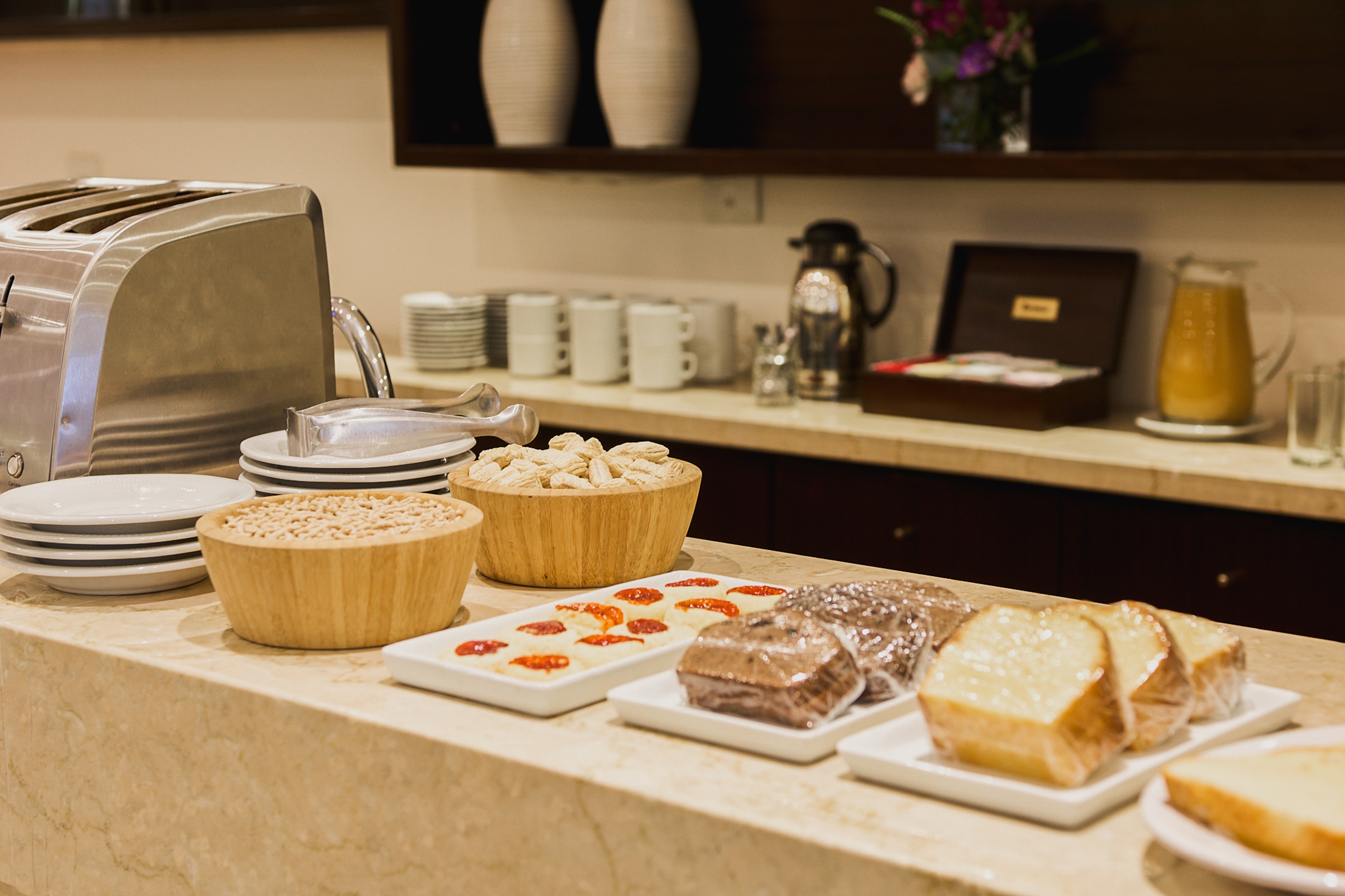 Dazzler by Wyndham Buenos Aires San Martin restaurant in Buenos Aires, Other than US/Canada