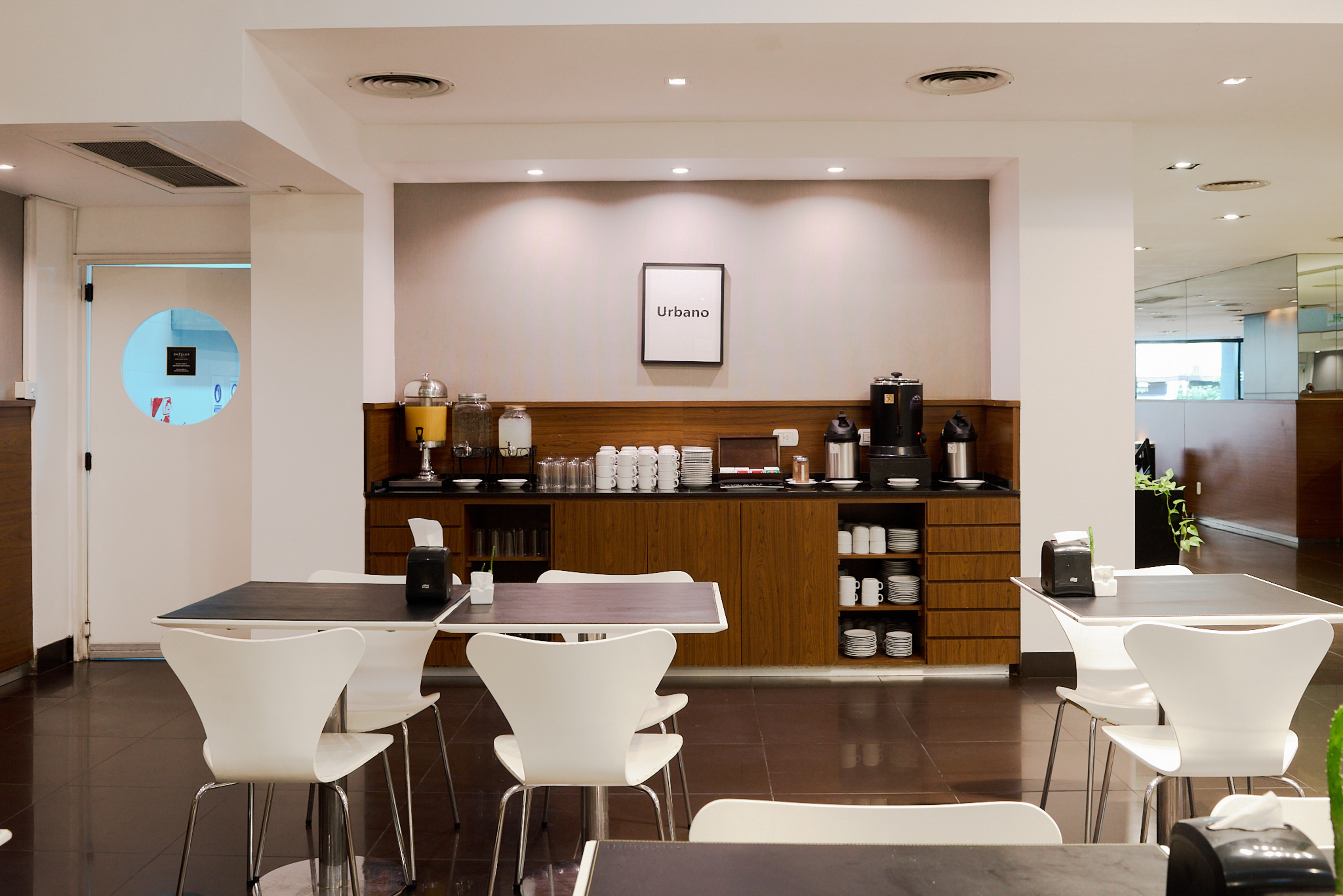 Dazzler by Wyndham Buenos Aires Maipu restaurant in Buenos Aires, Other than US/Canada