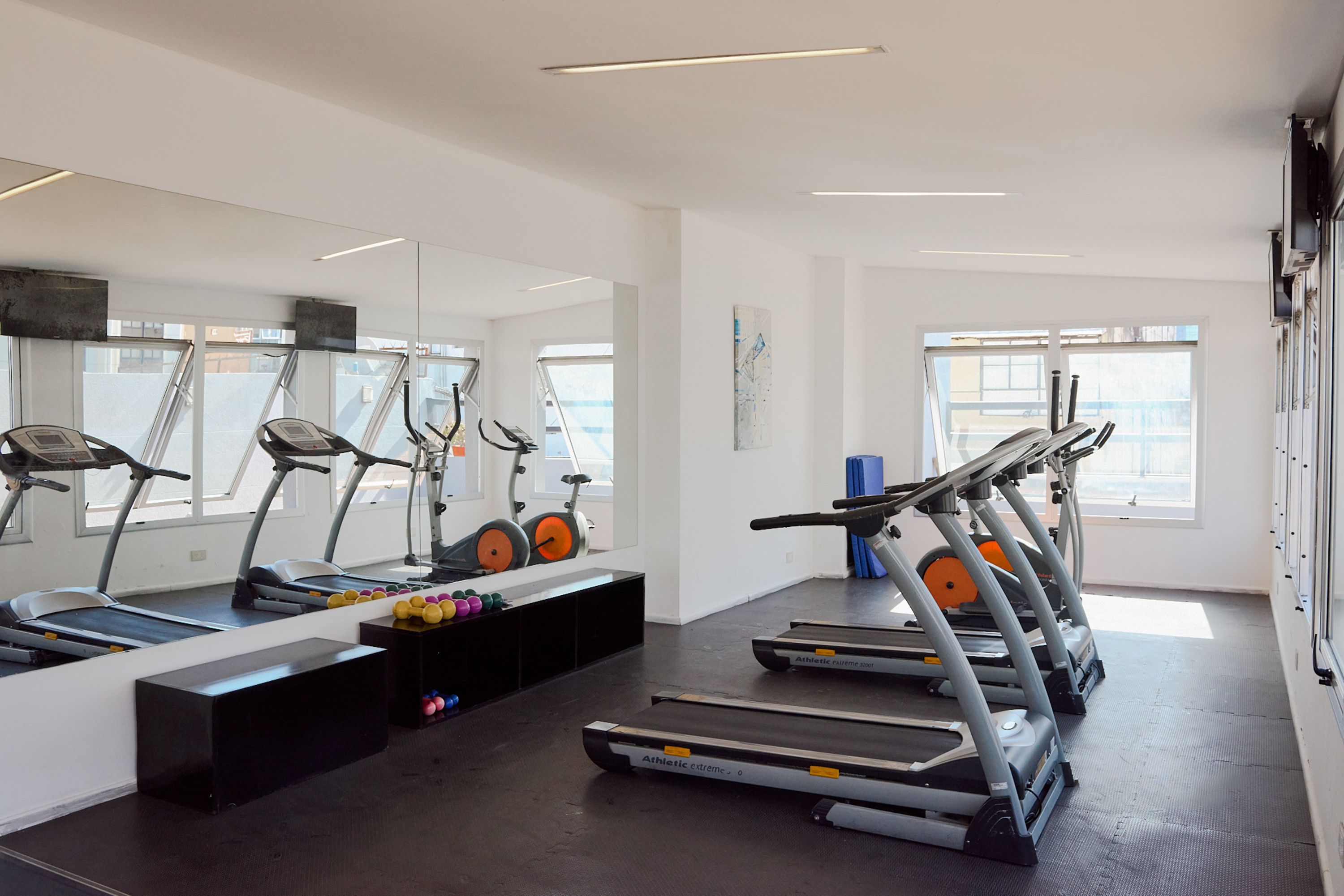 Fitness room at Dazzler by Wyndham Buenos Aires Maipu in Buenos Aires, Other than US/Canada