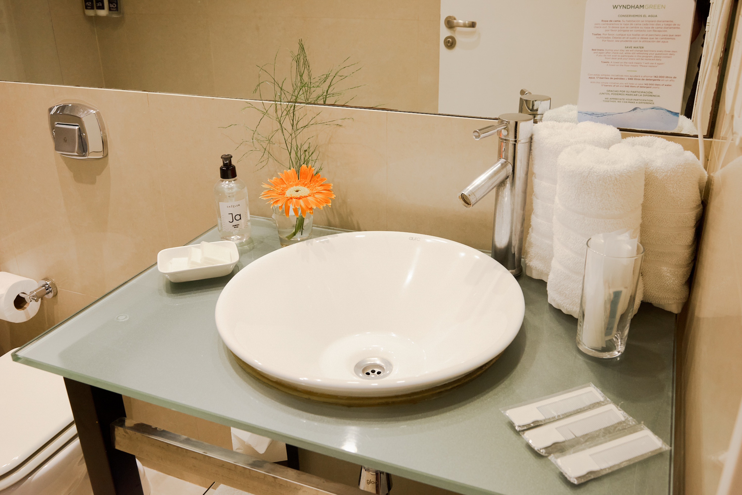 Guest room at the Dazzler by Wyndham Buenos Aires Maipu in Buenos Aires, Other than US/Canada