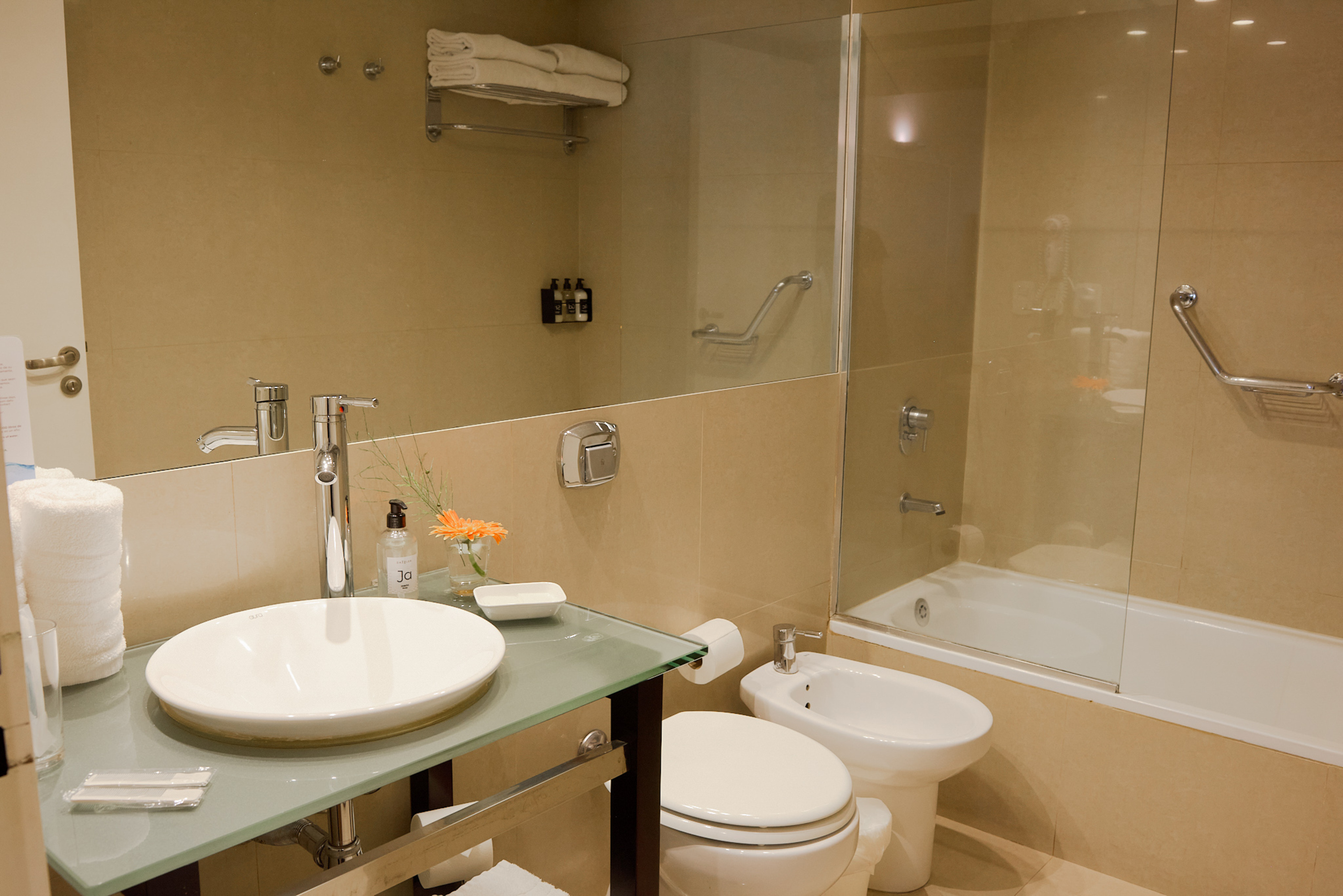 Guest room at the Dazzler by Wyndham Buenos Aires Maipu in Buenos Aires, Other than US/Canada