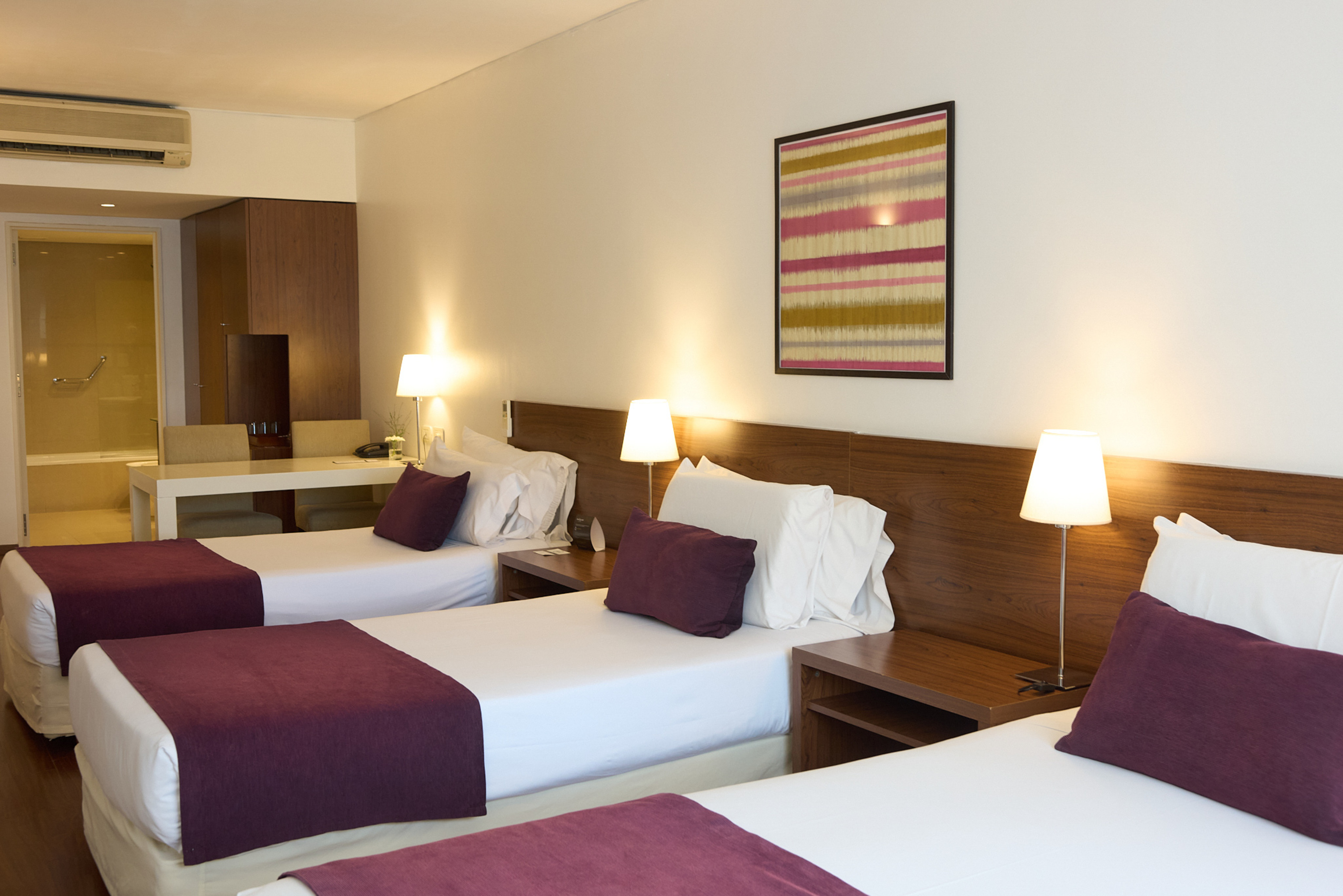 Guest room at the Dazzler by Wyndham Buenos Aires Maipu in Buenos Aires, Other than US/Canada