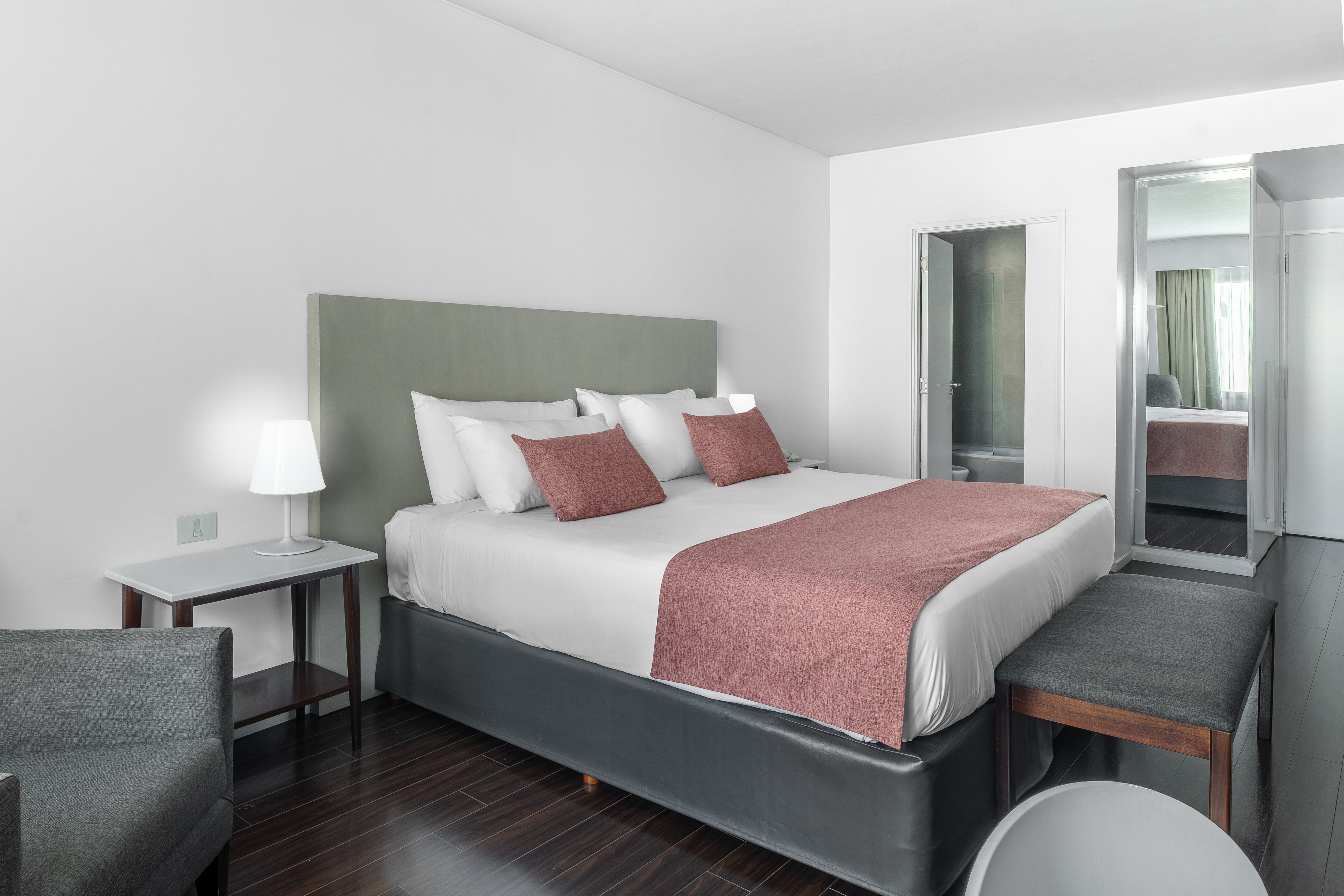 Guest room at the Dazzler by Wyndham Buenos Aires Recoleta in Buenos Aires, Other than US/Canada