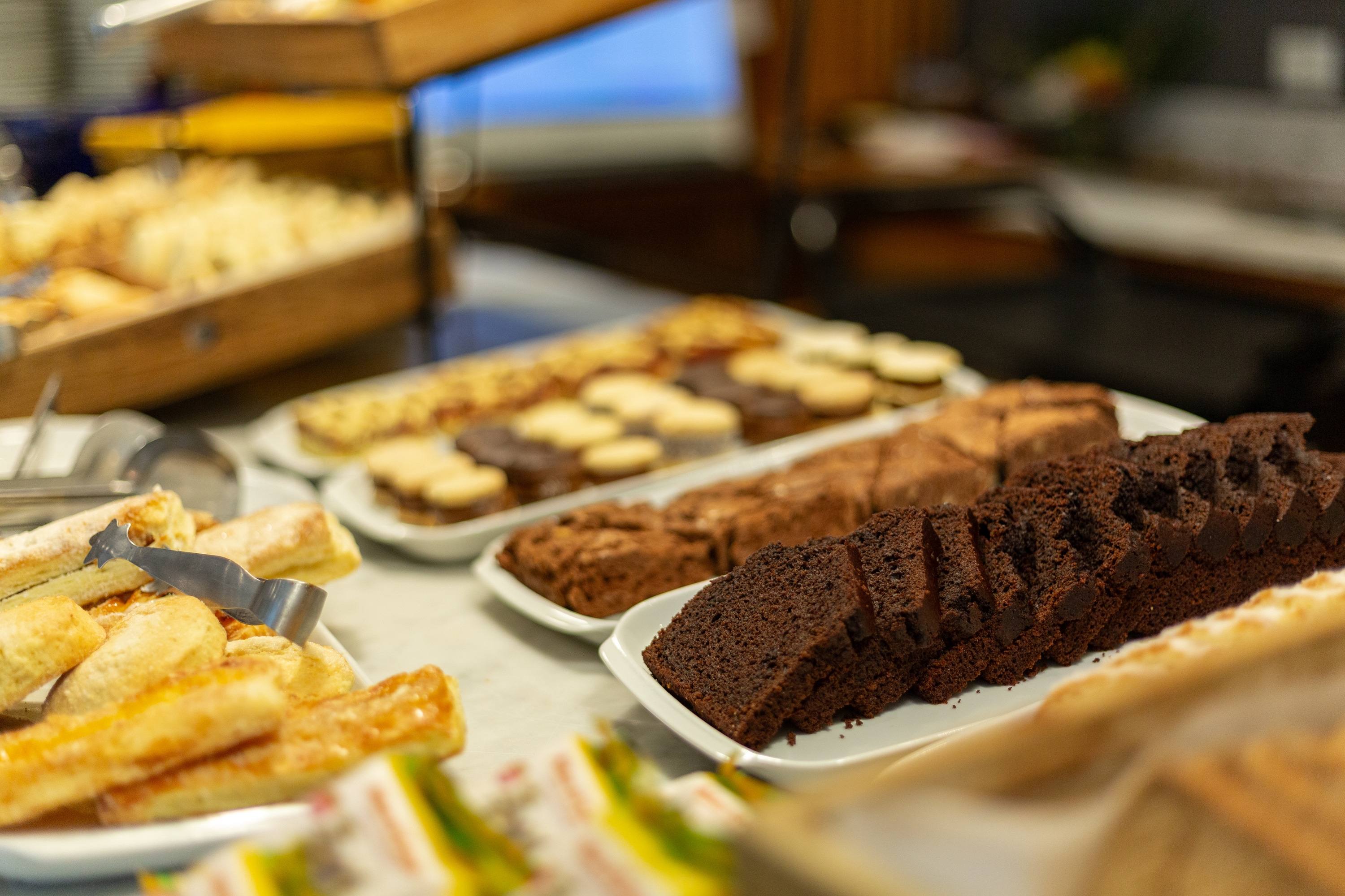 Dazzler by Wyndham Buenos Aires Polo restaurant in Buenos Aires, Other than US/Canada