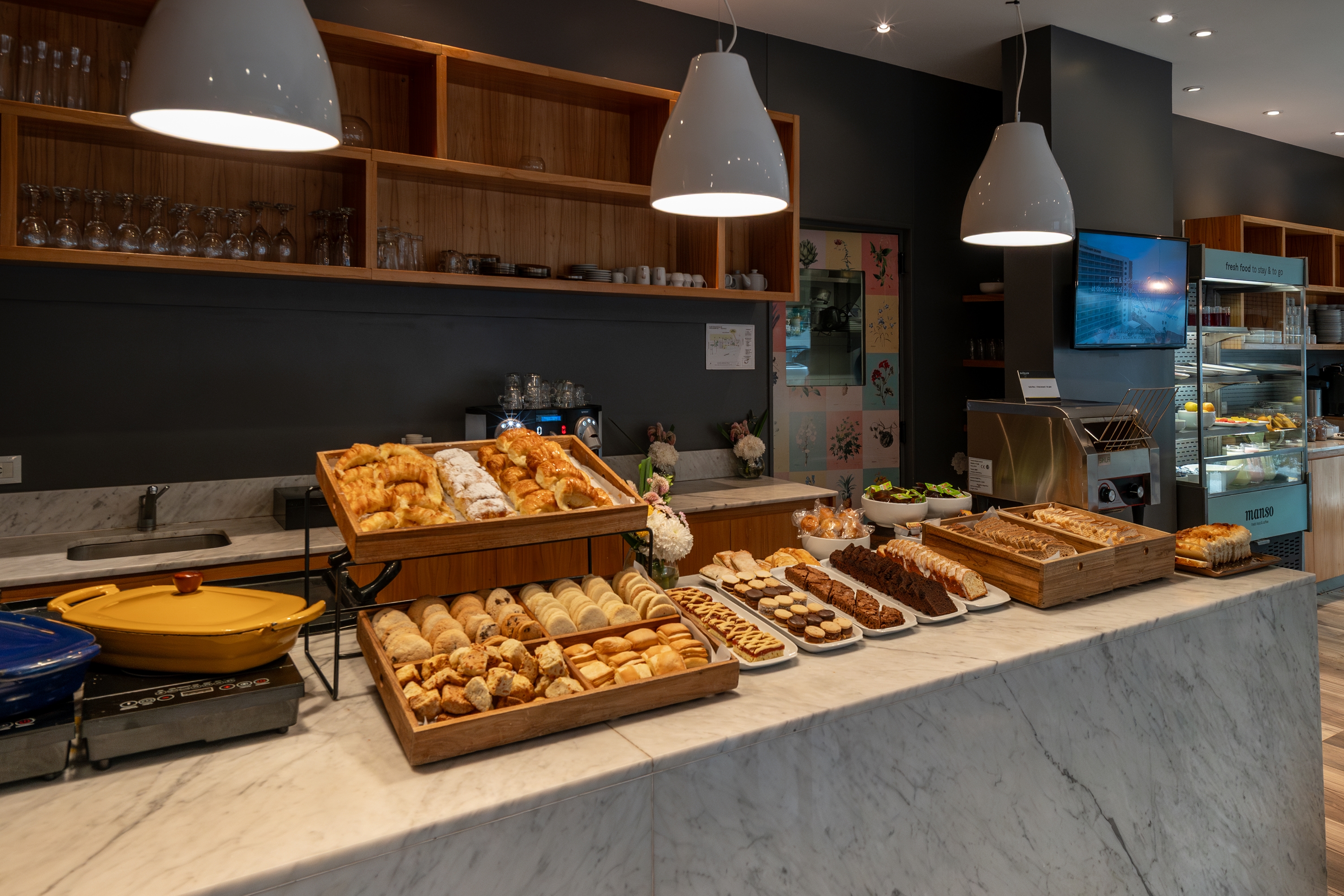 Dazzler by Wyndham Buenos Aires Polo restaurant in Buenos Aires, Other than US/Canada