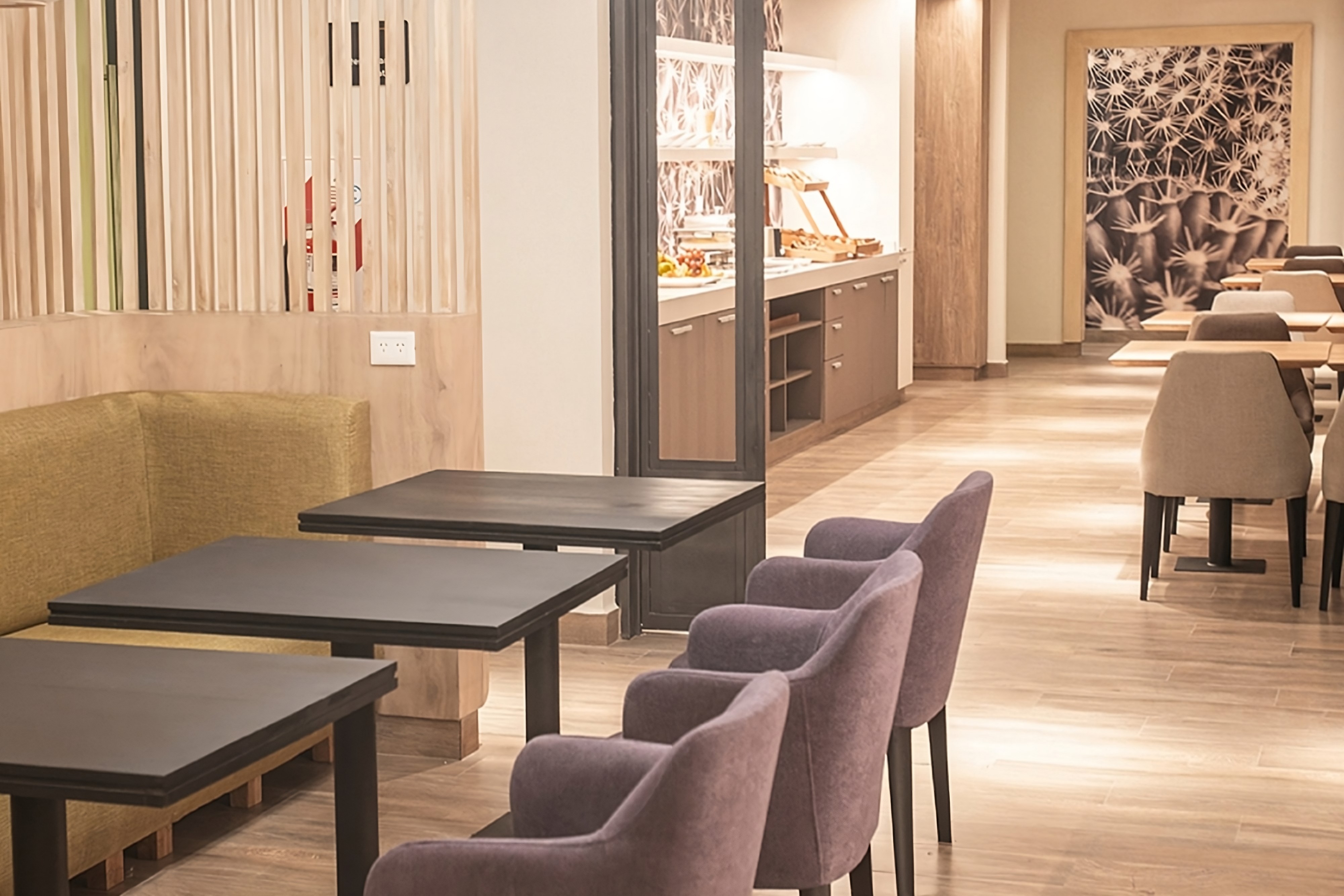 Dazzler by Wyndham Salta restaurant in Salta, Other than US/Canada