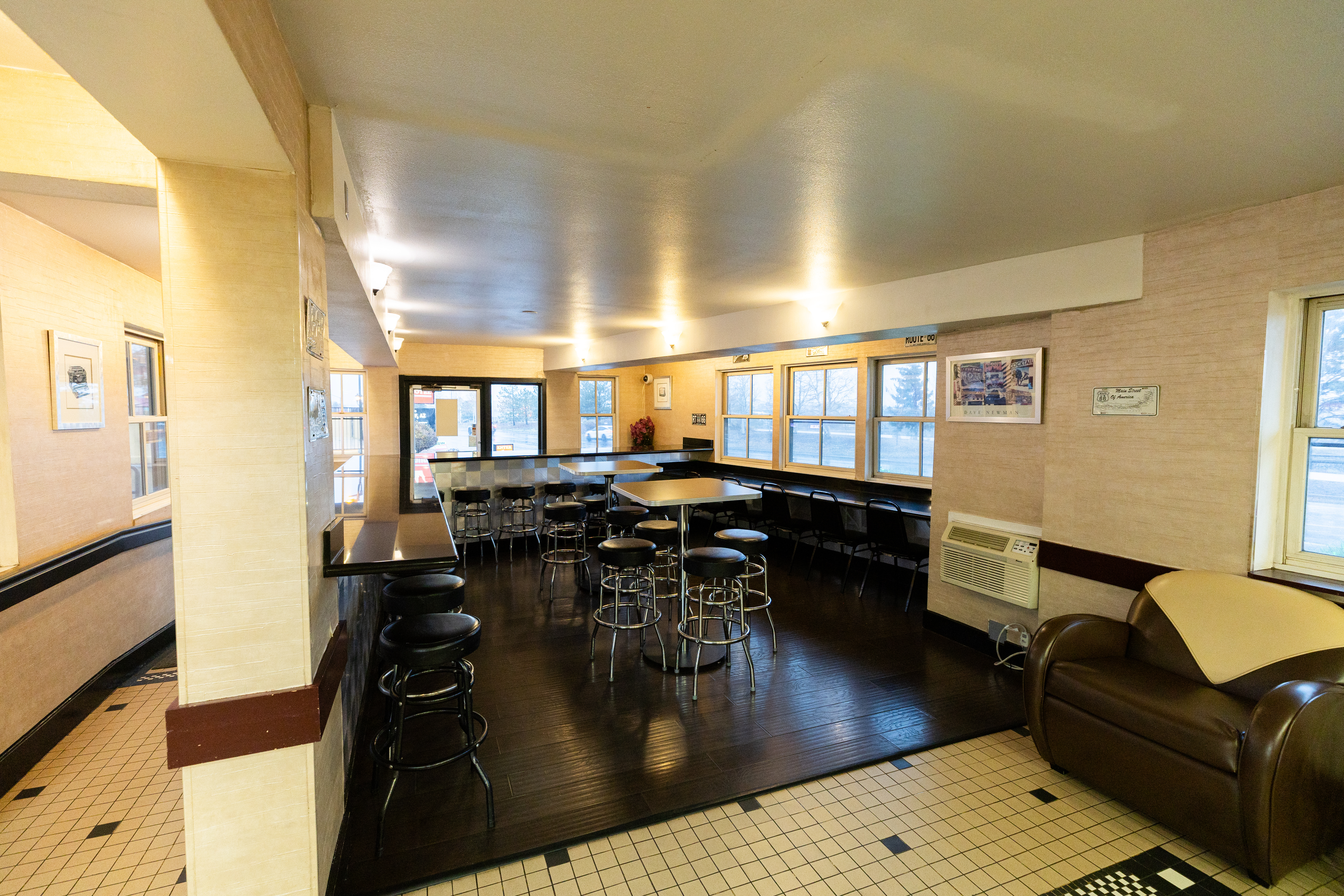 Kings House Motor Hotel, a Dazzler Select by Wyndham restaurant in Flagstaff, Arizona