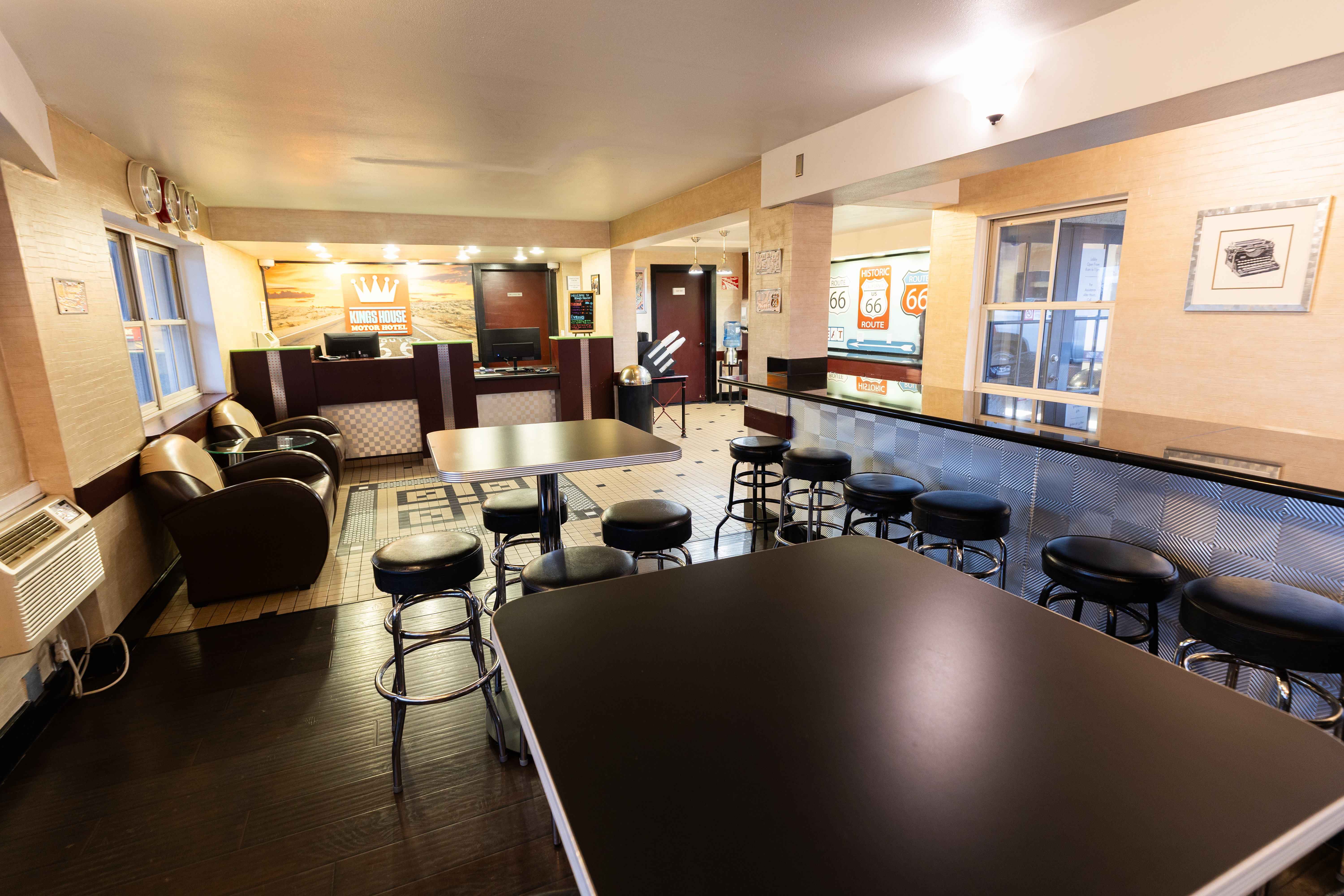 Kings House Motor Hotel, a Dazzler Select by Wyndham restaurant in Flagstaff, Arizona