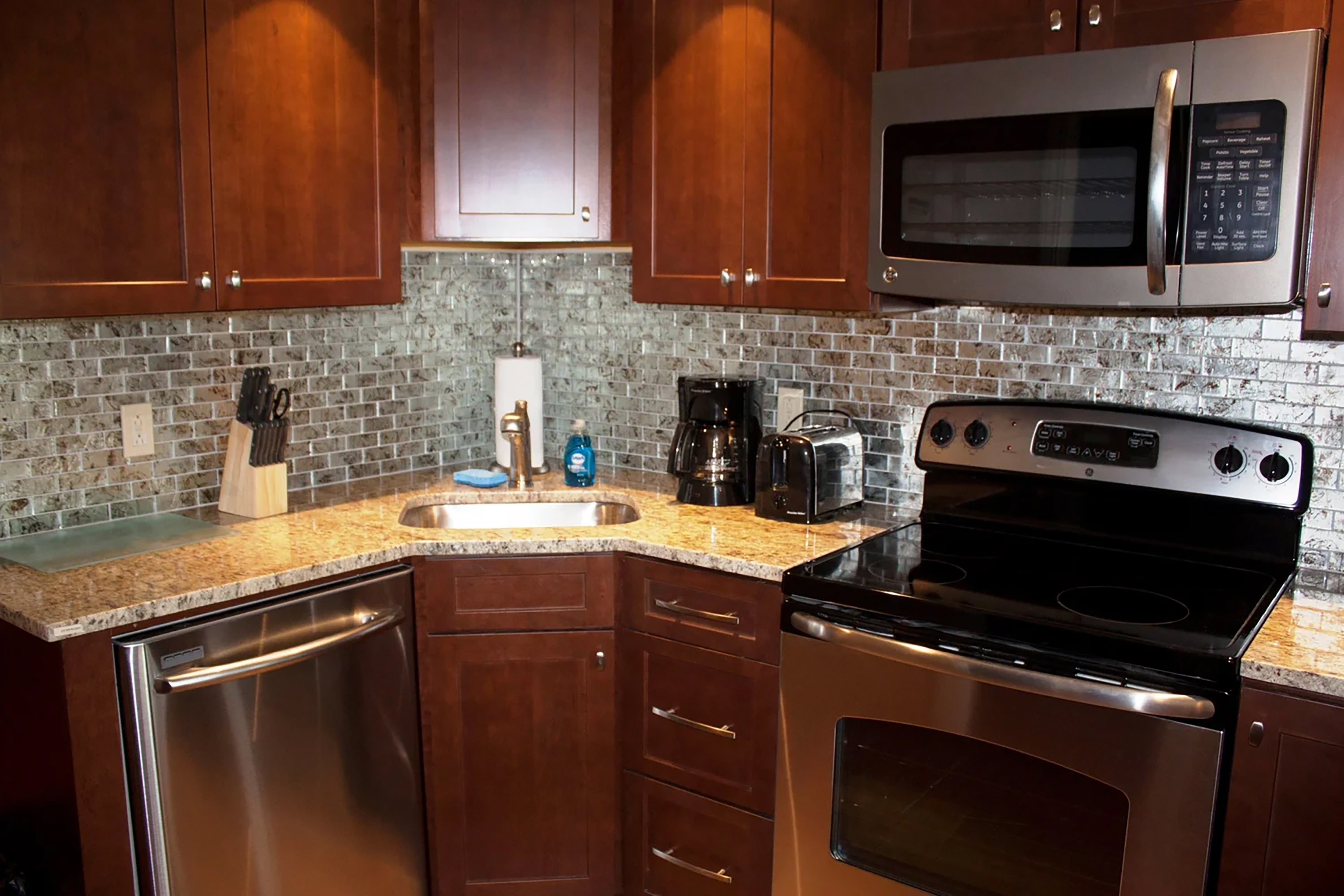 Guest room at the Golden Gables Inn, Dazzler Select by Wyndham in North Conway, New Hampshire