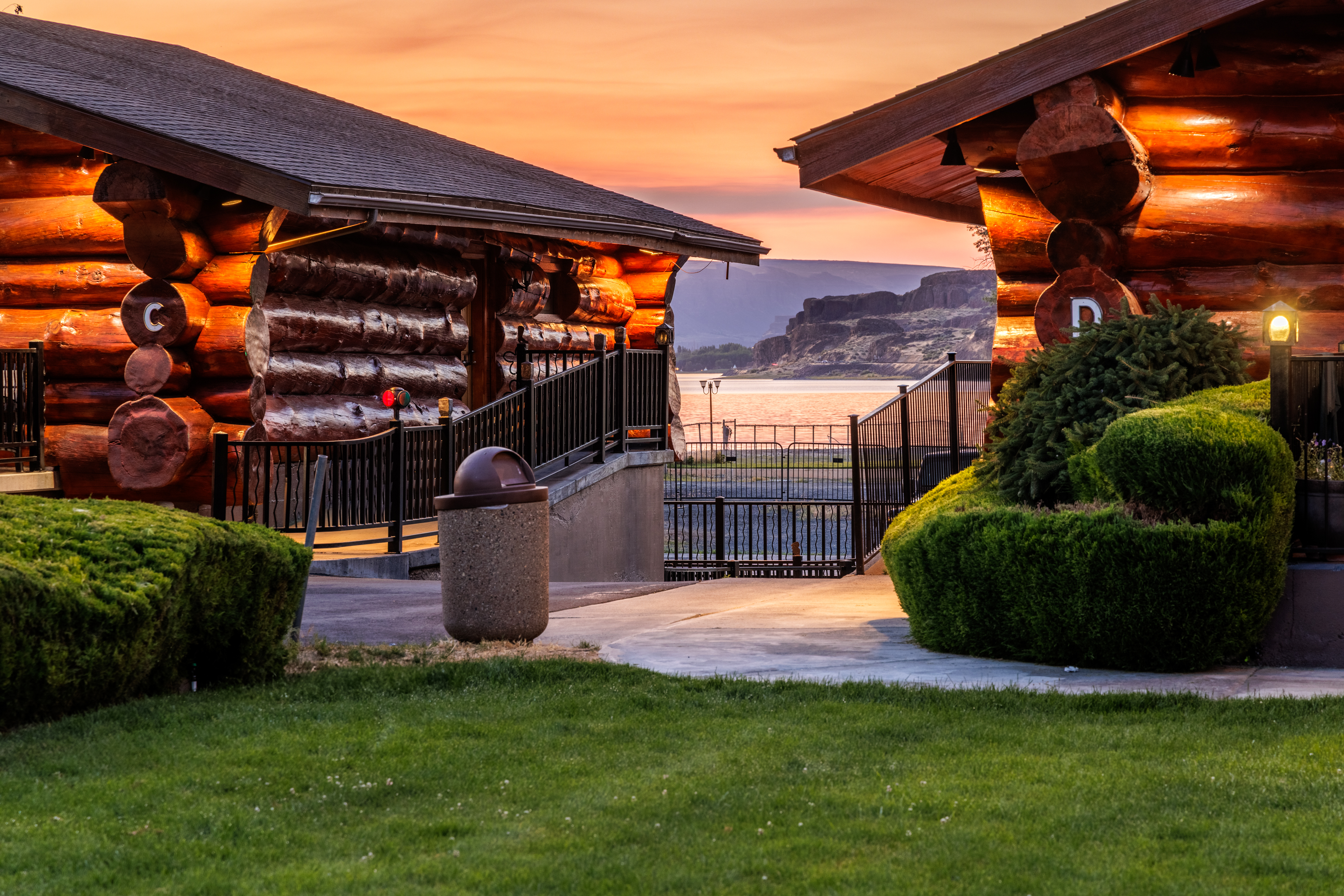 Exterior of Soap Lake Resort, a Dazzler Select by Wyndham hotel in Soap Lake, Washington