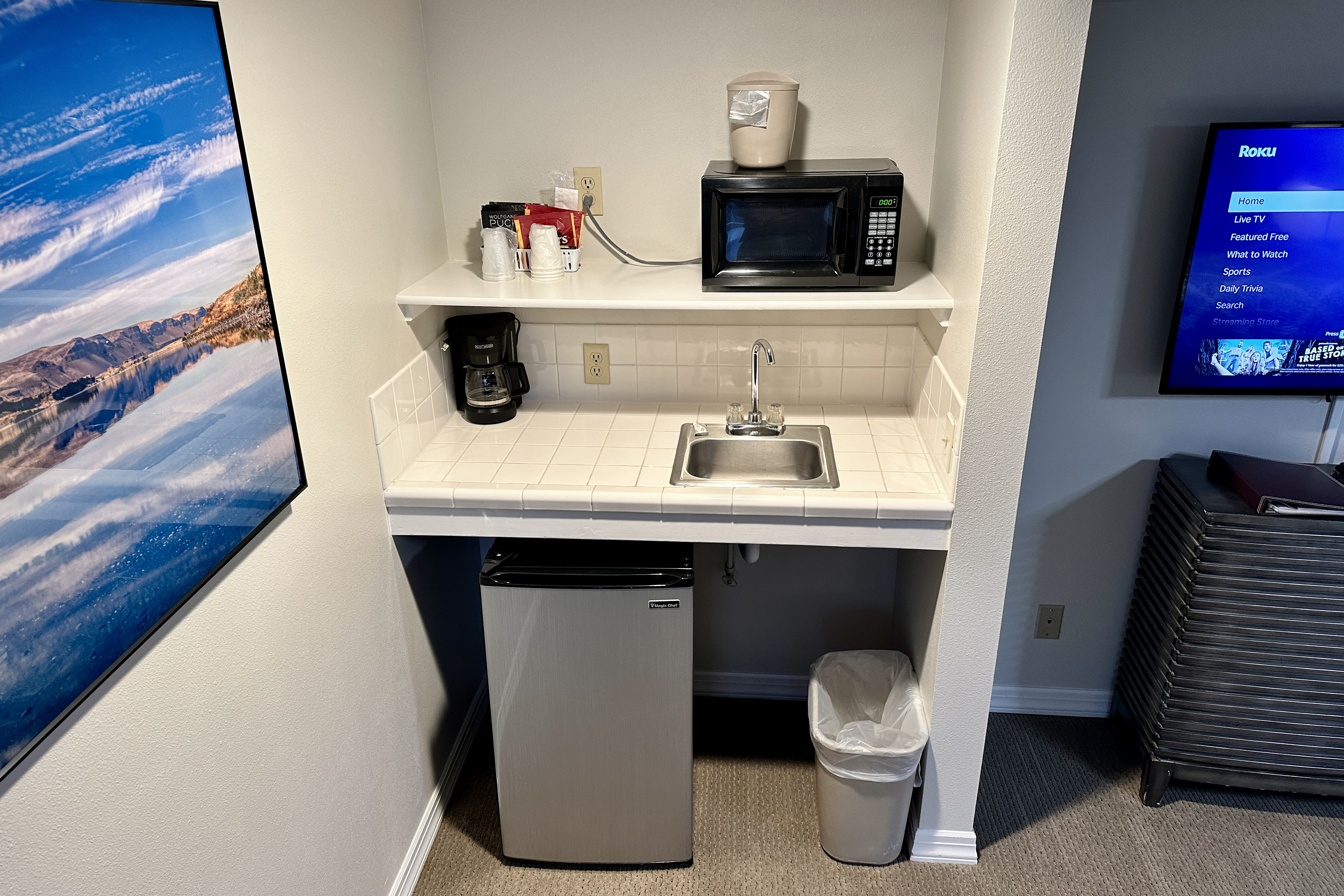 Guest room at the Soap Lake Resort, a Dazzler Select by Wyndham in Soap Lake, Washington