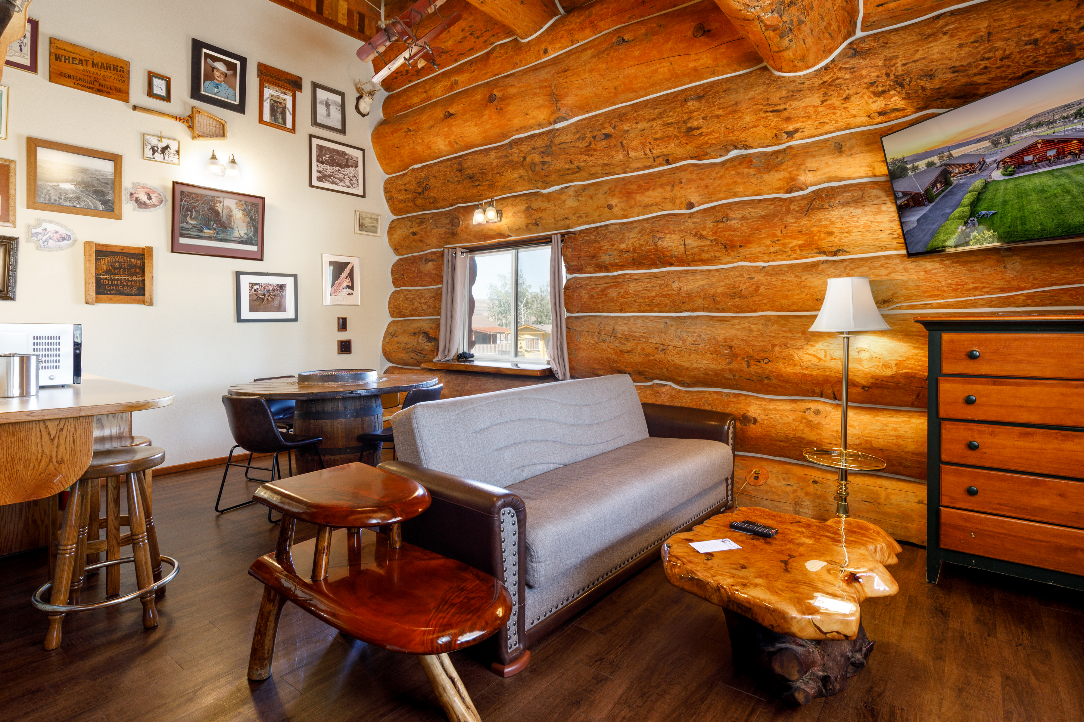 Guest room at the Soap Lake Resort, a Dazzler Select by Wyndham in Soap Lake, Washington