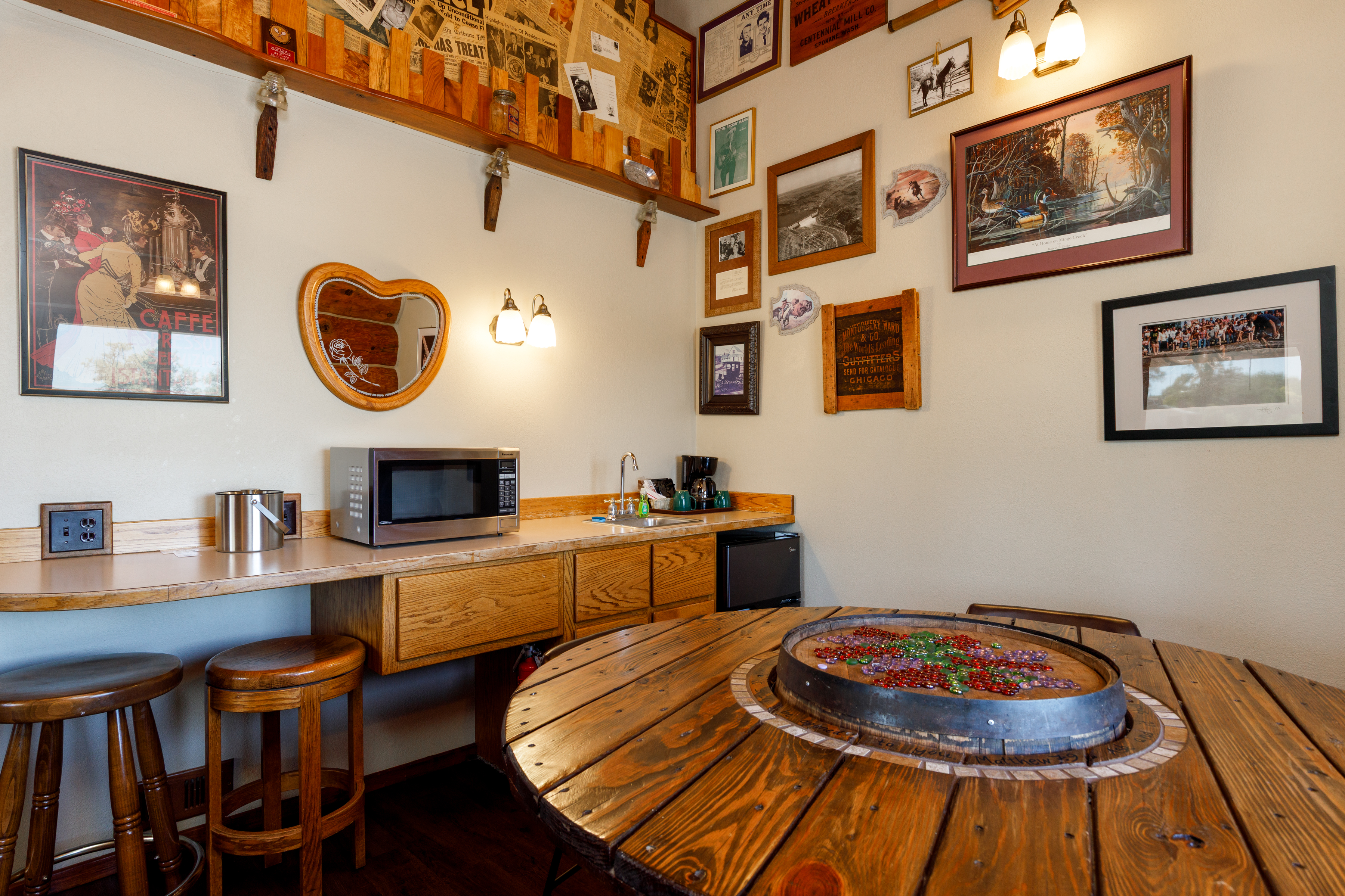 Guest room at the Soap Lake Resort, a Dazzler Select by Wyndham in Soap Lake, Washington
