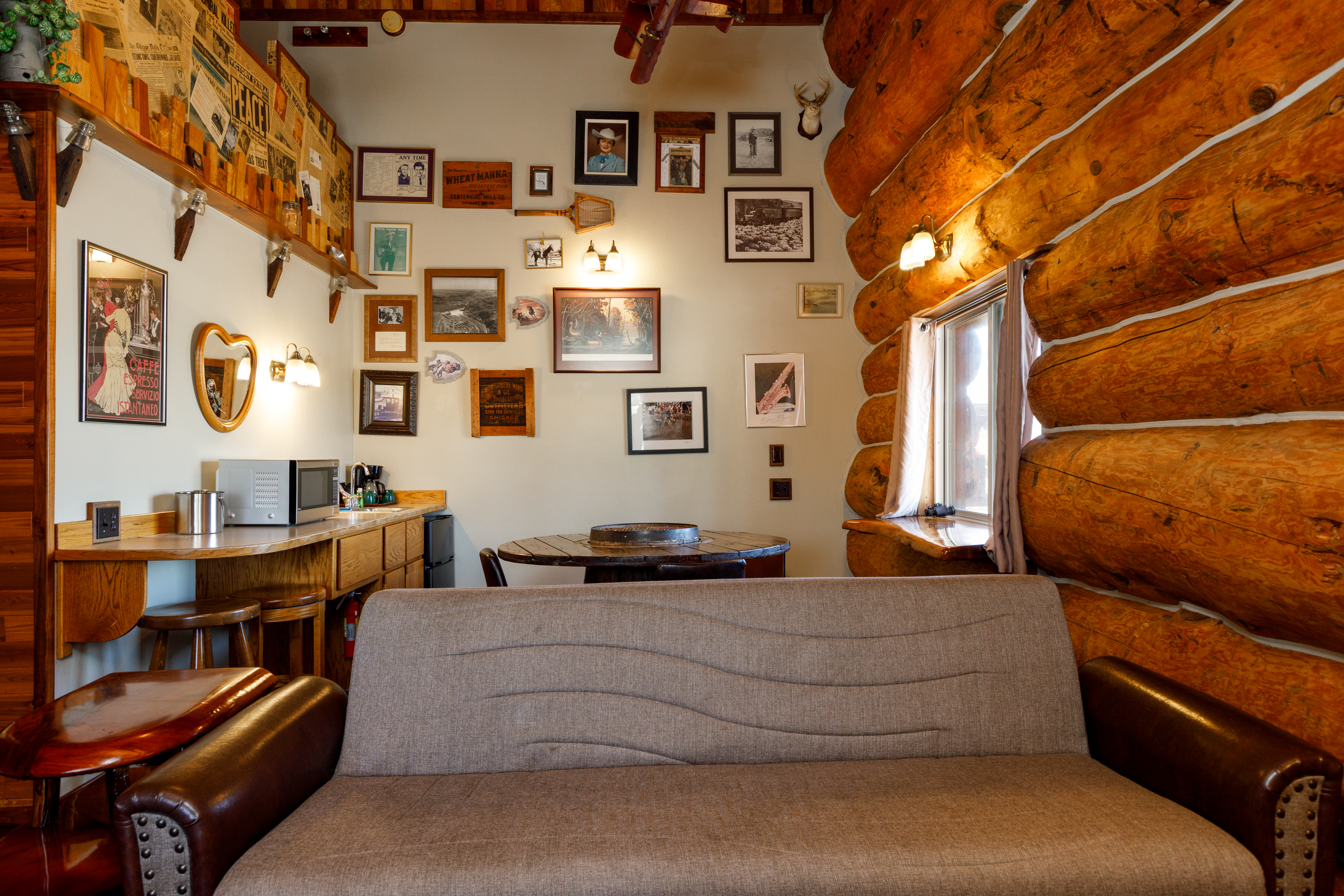 Guest room at the Soap Lake Resort, a Dazzler Select by Wyndham in Soap Lake, Washington
