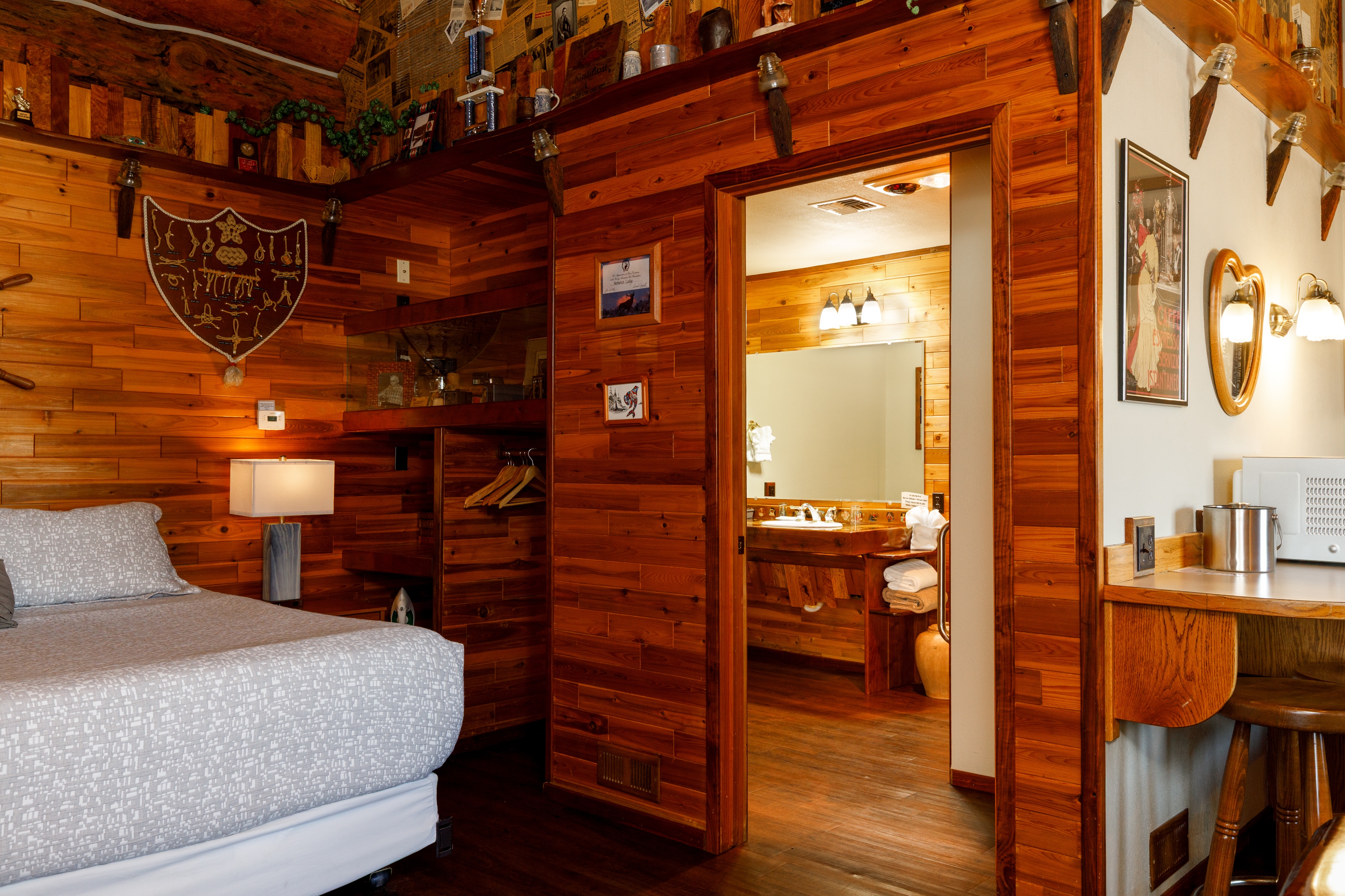 Guest room at the Soap Lake Resort, a Dazzler Select by Wyndham in Soap Lake, Washington