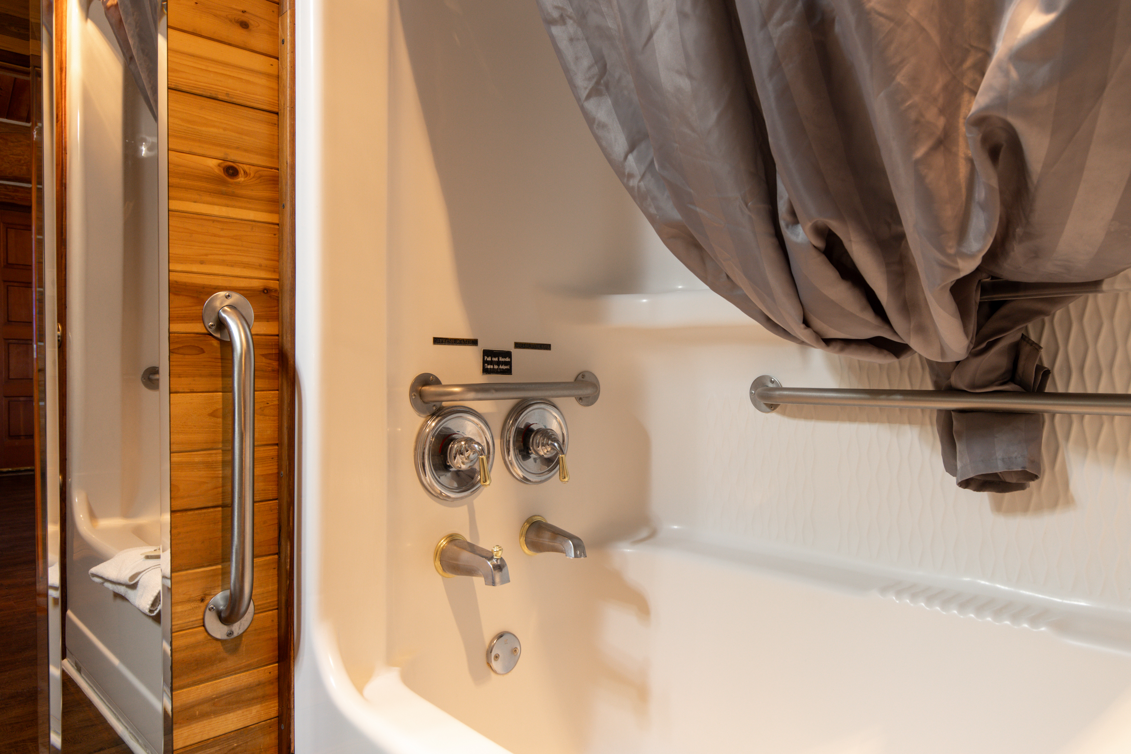 Guest room bath at the Soap Lake Resort, a Dazzler Select by Wyndham in Soap Lake, Washington