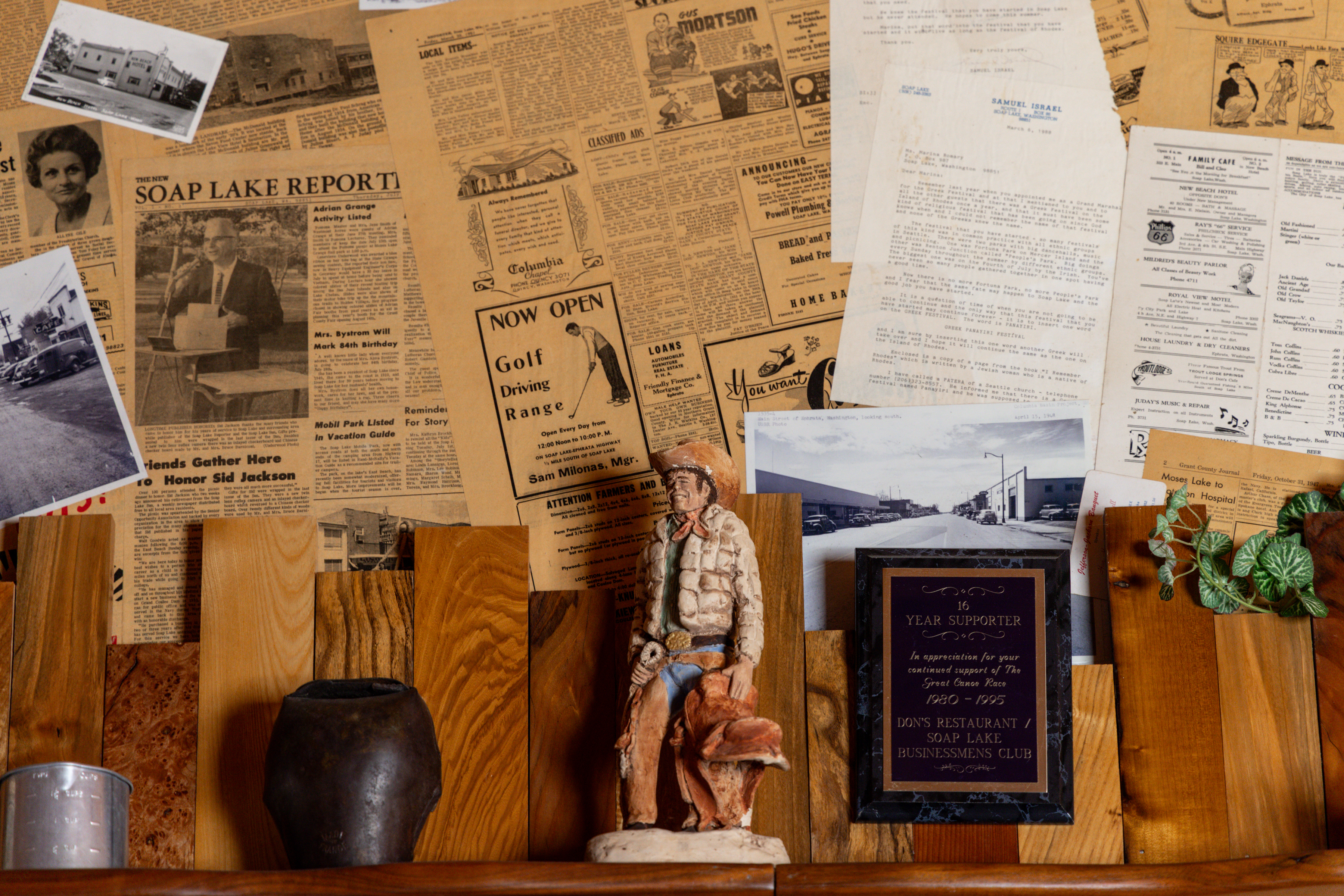 Guest room at the Soap Lake Resort, a Dazzler Select by Wyndham in Soap Lake, Washington