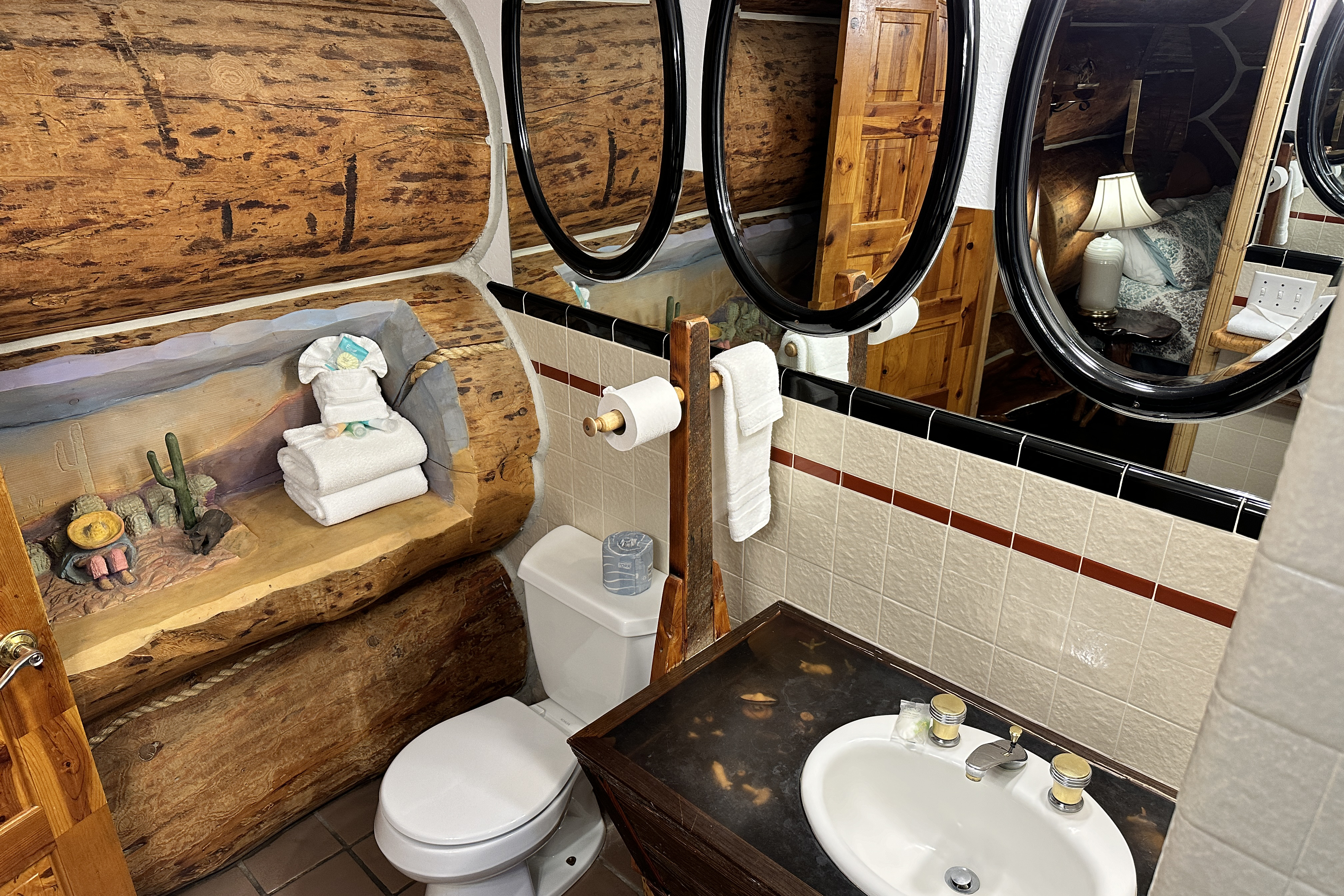 Guest room at the Soap Lake Resort, a Dazzler Select by Wyndham in Soap Lake, Washington