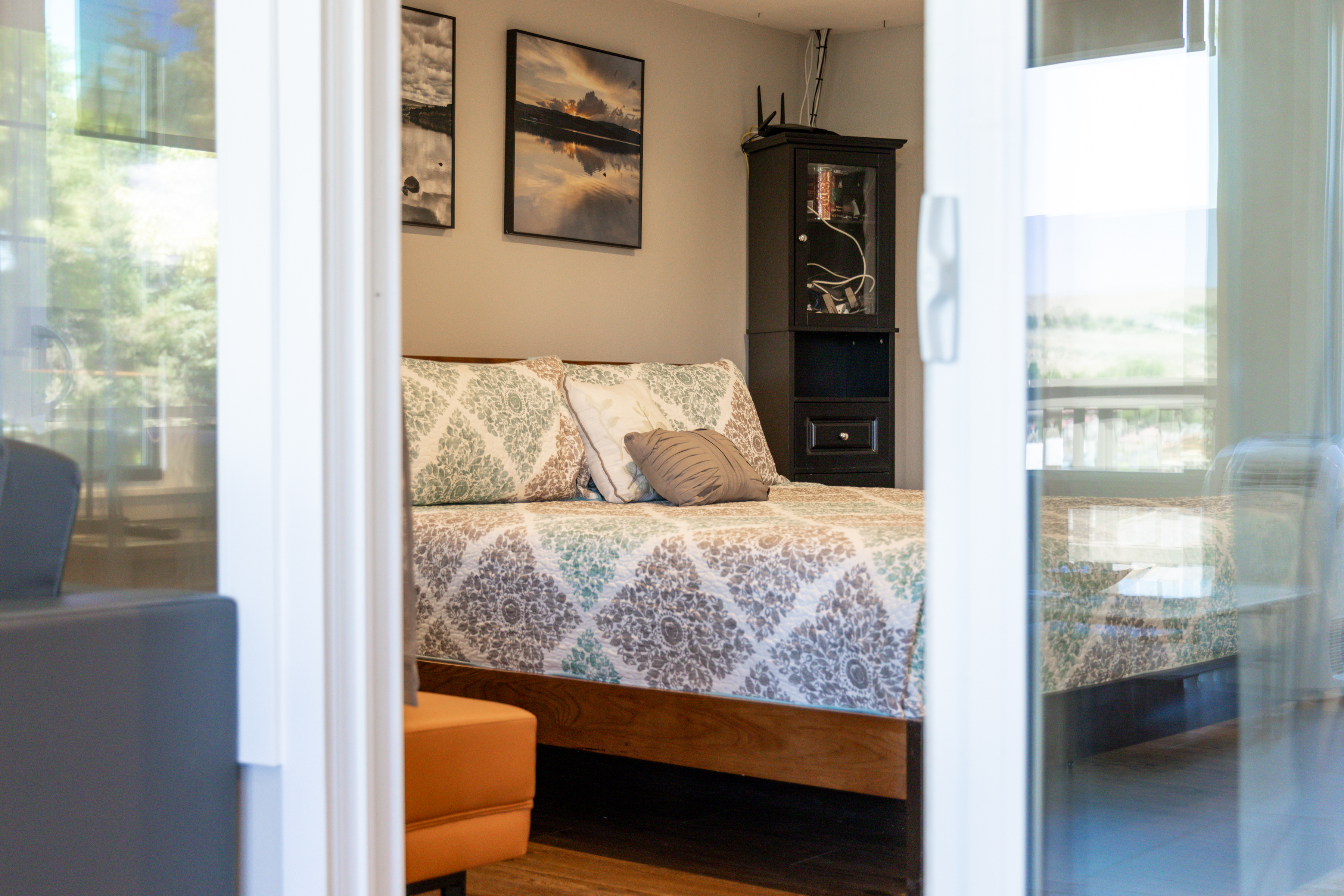 Guest room at the Soap Lake Resort, a Dazzler Select by Wyndham in Soap Lake, Washington