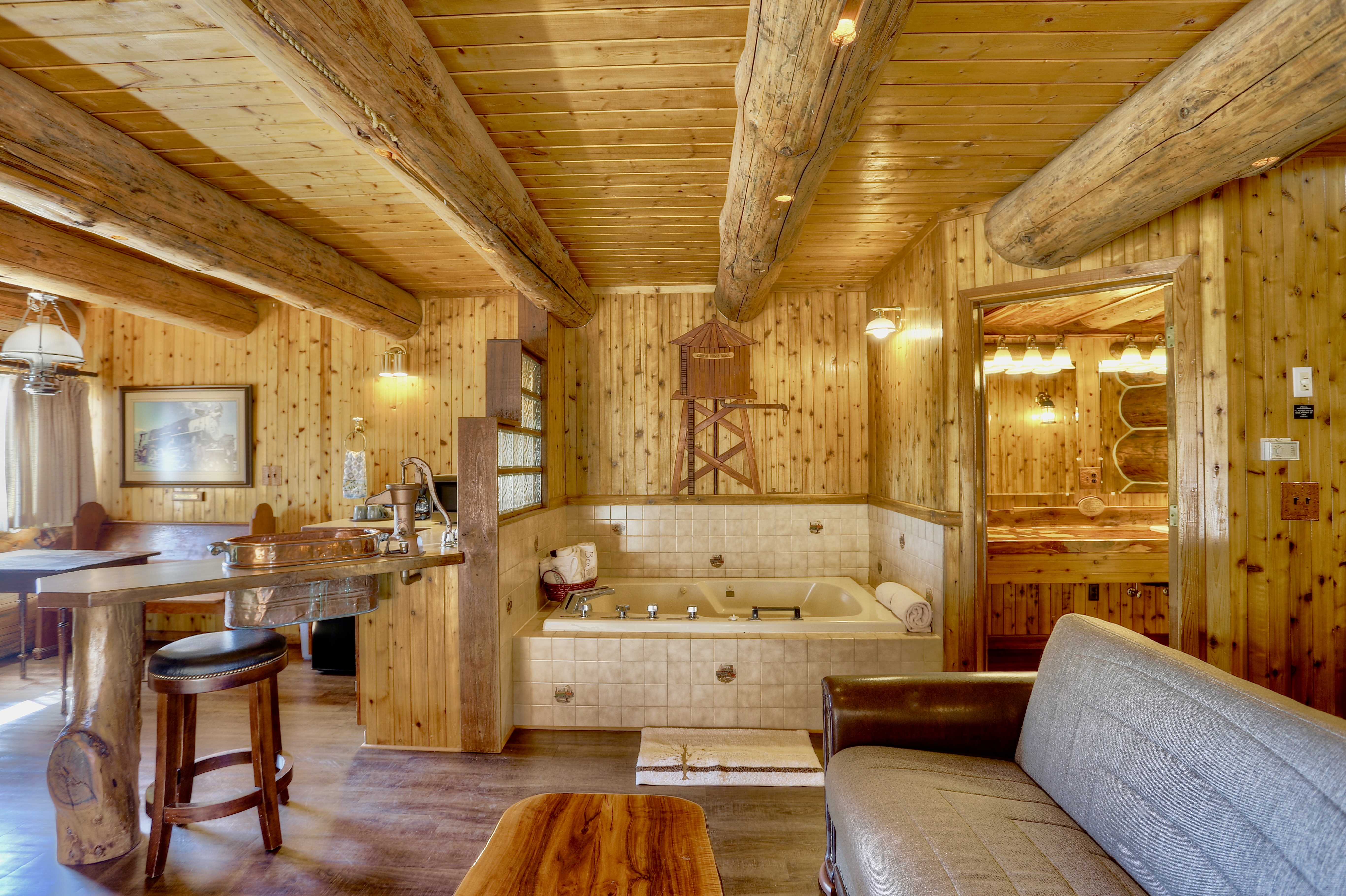 Guest room at the Soap Lake Resort, a Dazzler Select by Wyndham in Soap Lake, Washington