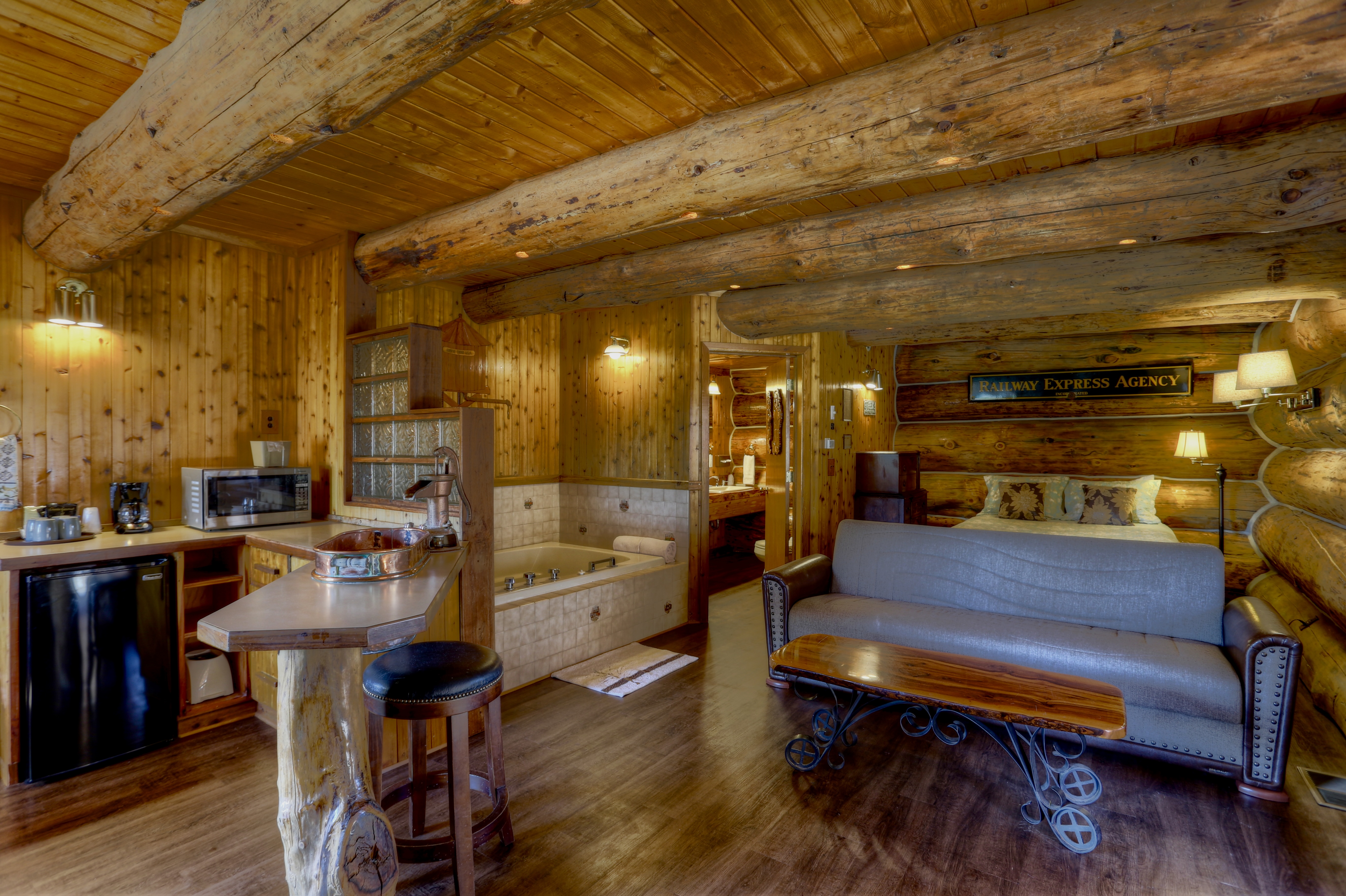 Guest room at the Soap Lake Resort, a Dazzler Select by Wyndham in Soap Lake, Washington
