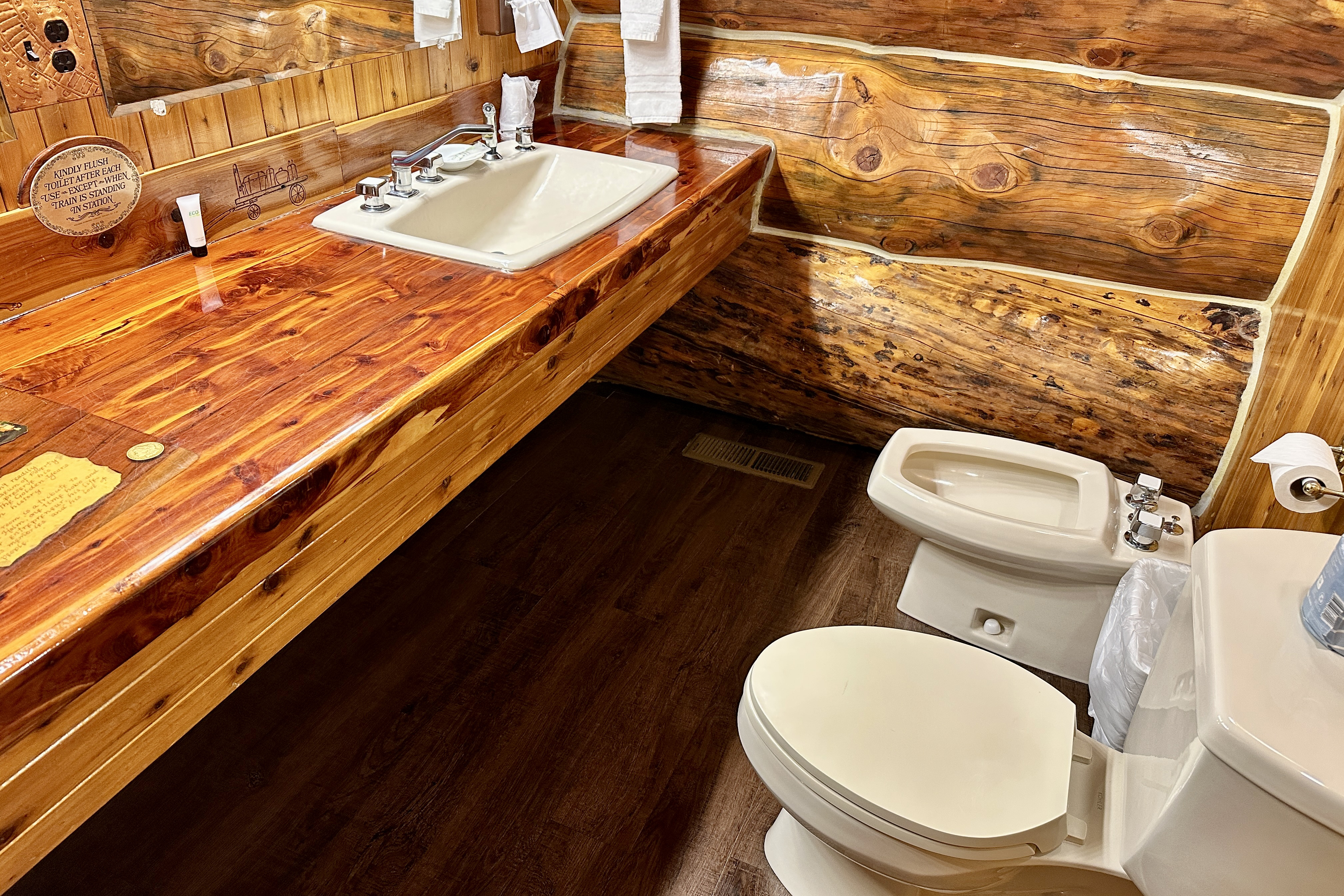 Guest room bath at the Soap Lake Resort, a Dazzler Select by Wyndham in Soap Lake, Washington