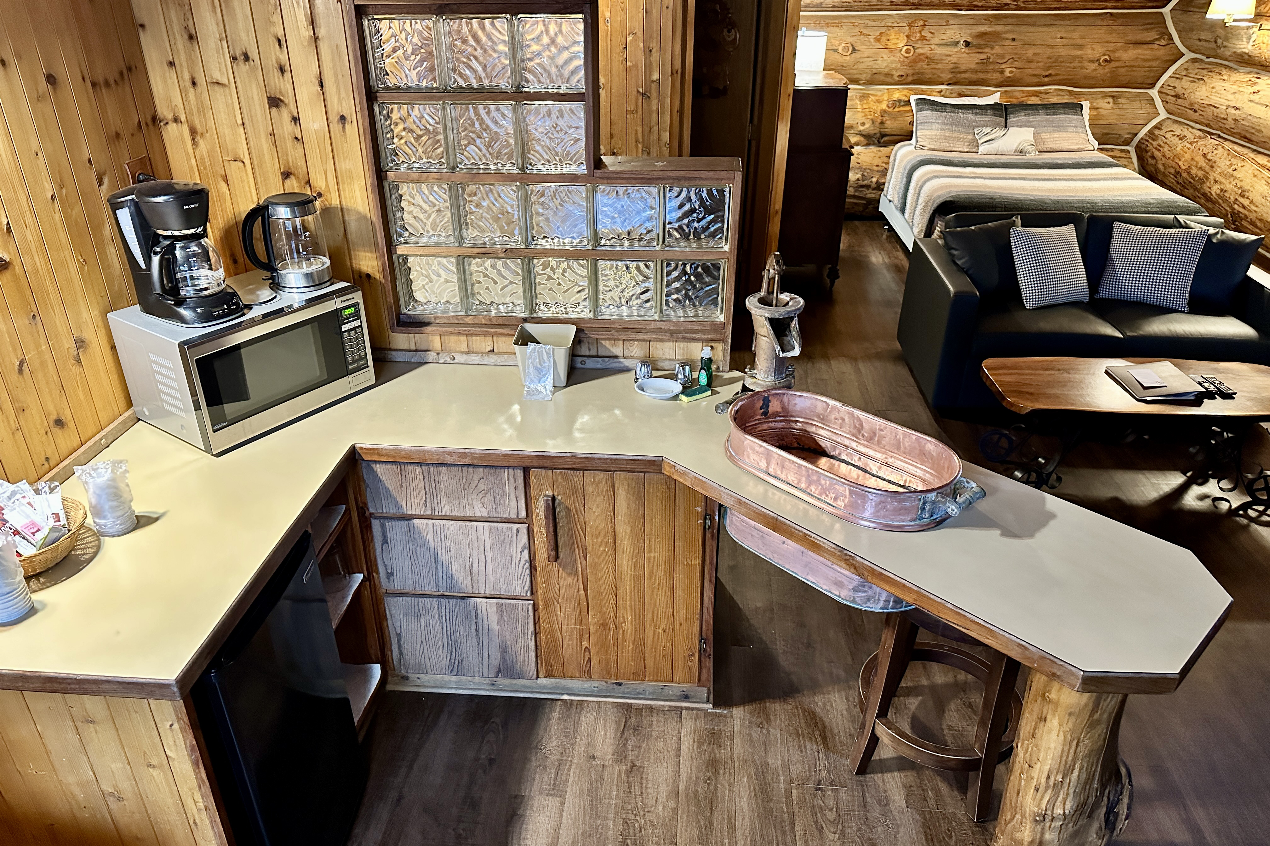 Guest room at the Soap Lake Resort, a Dazzler Select by Wyndham in Soap Lake, Washington