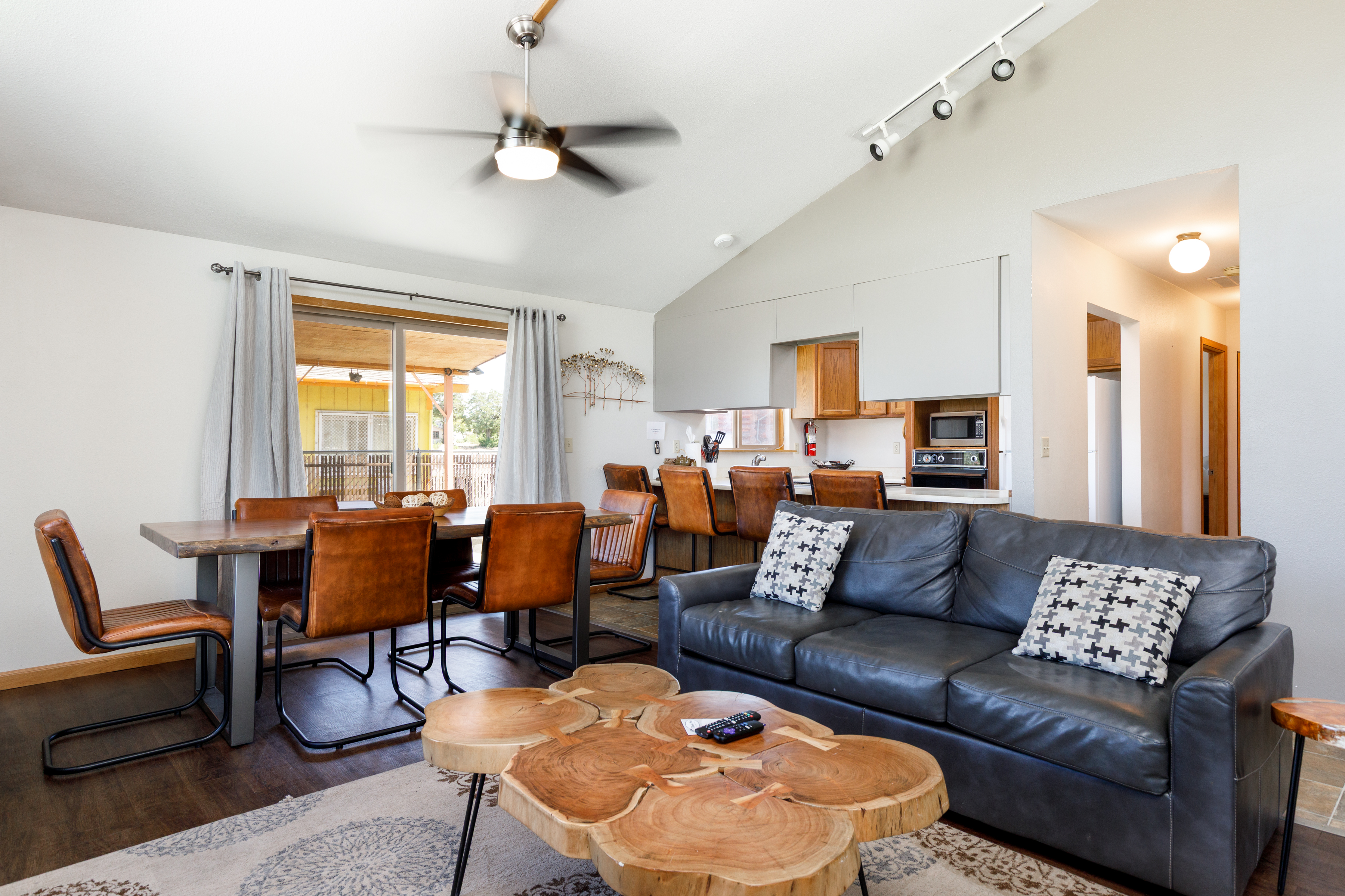Guest room at the Soap Lake Resort, a Dazzler Select by Wyndham in Soap Lake, Washington