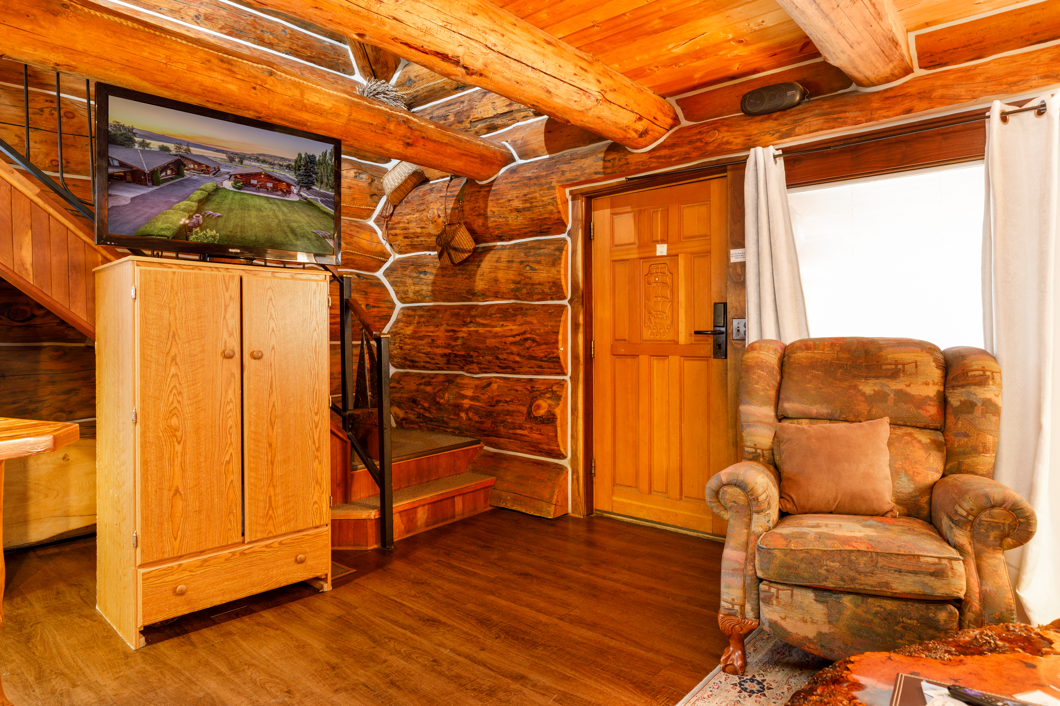 Guest room at the Soap Lake Resort, a Dazzler Select by Wyndham in Soap Lake, Washington