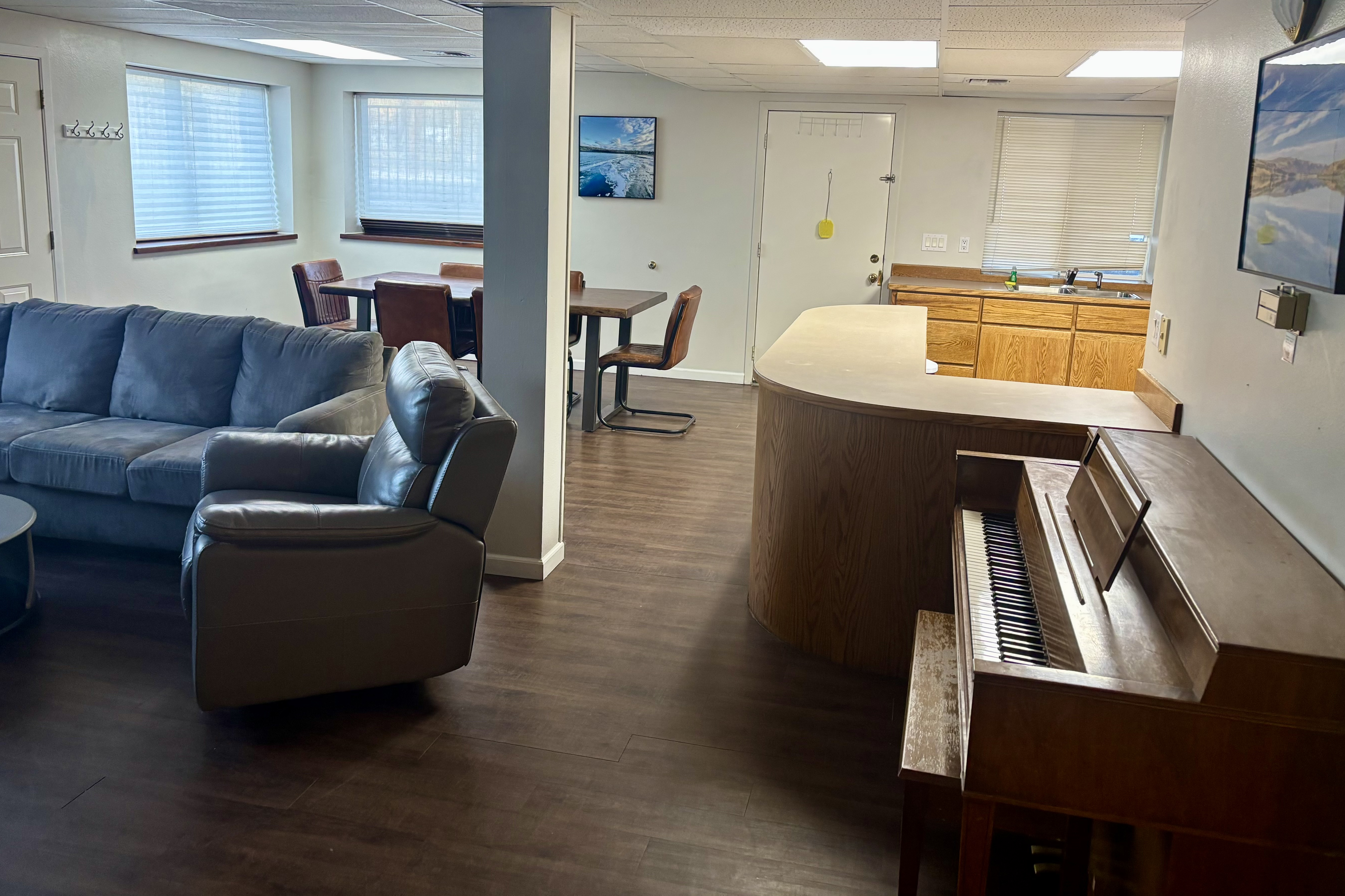 Guest room at the Soap Lake Resort, a Dazzler Select by Wyndham in Soap Lake, Washington