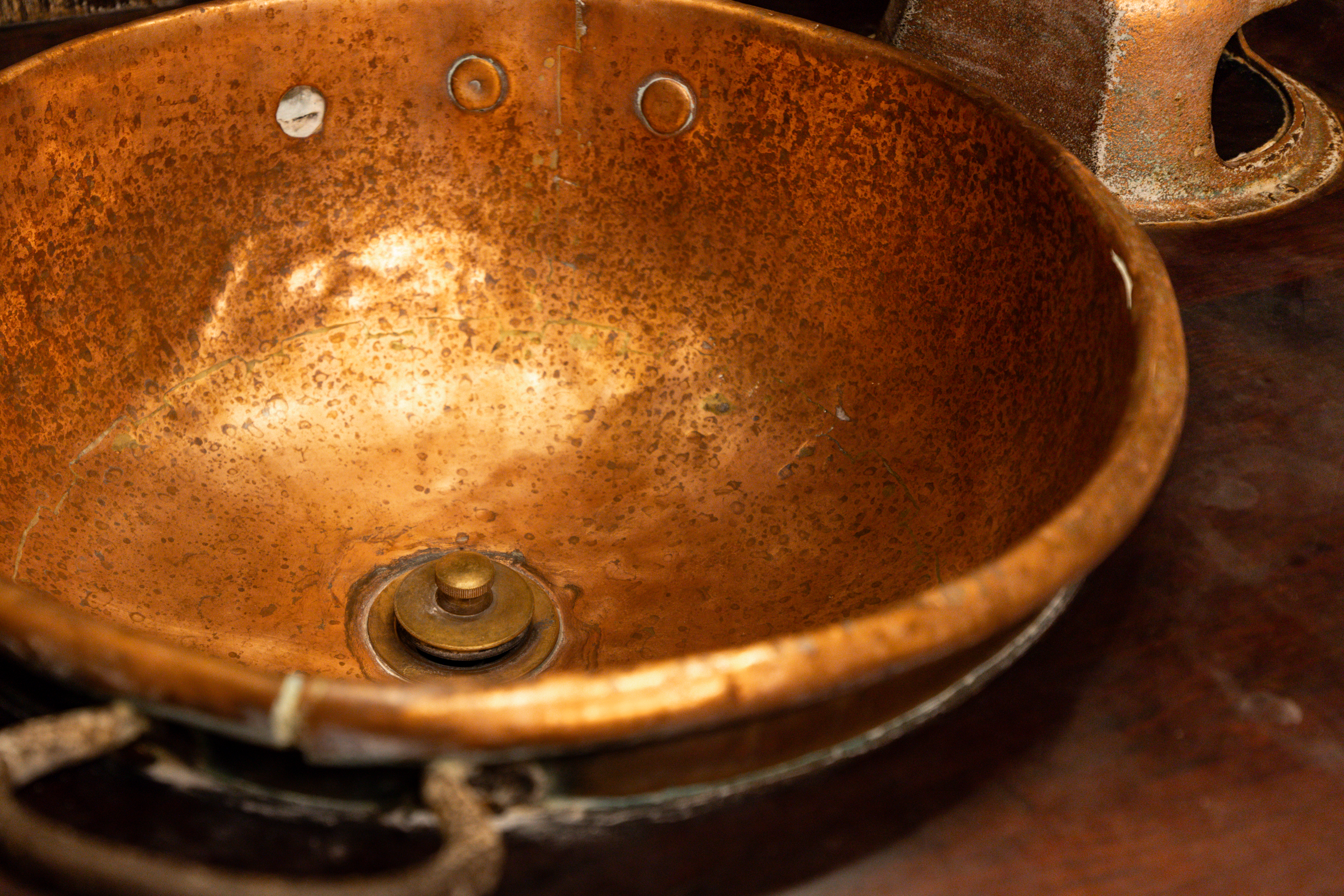Guest room bath at the Soap Lake Resort, a Dazzler Select by Wyndham in Soap Lake, Washington