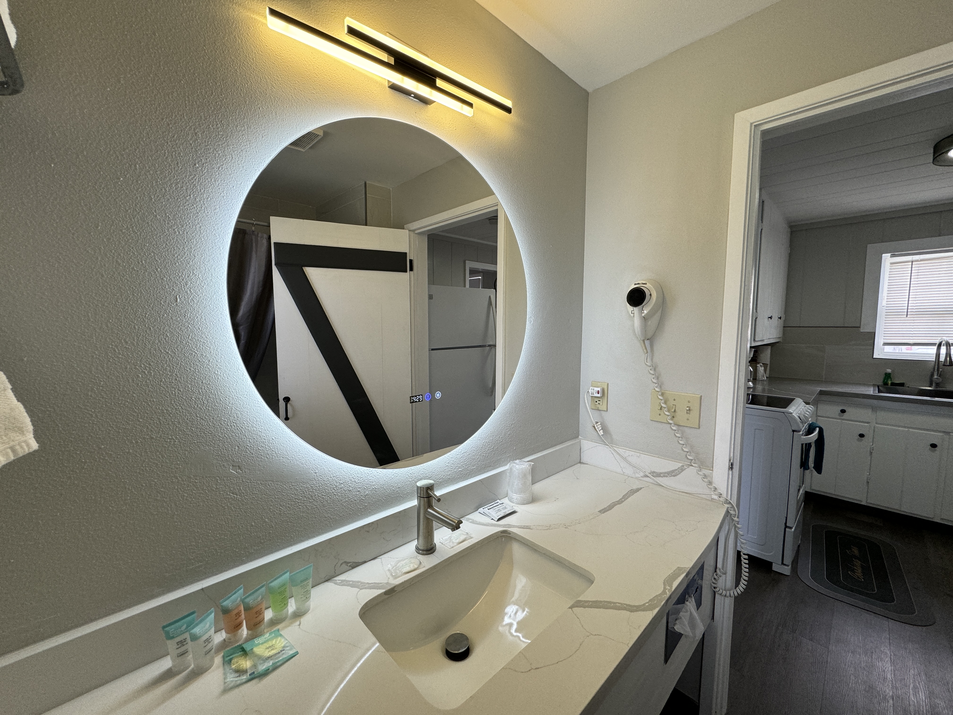 Guest room bath at the Soap Lake Resort, a Dazzler Select by Wyndham in Soap Lake, Washington