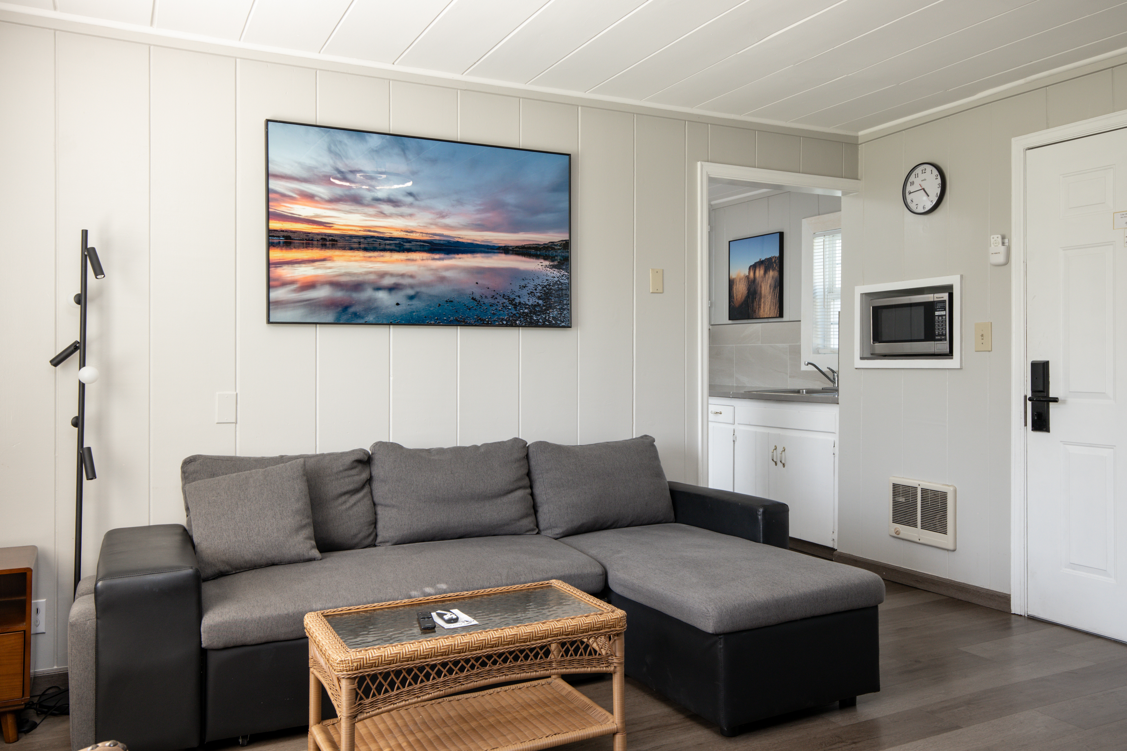 Guest room at the Soap Lake Resort, a Dazzler Select by Wyndham in Soap Lake, Washington