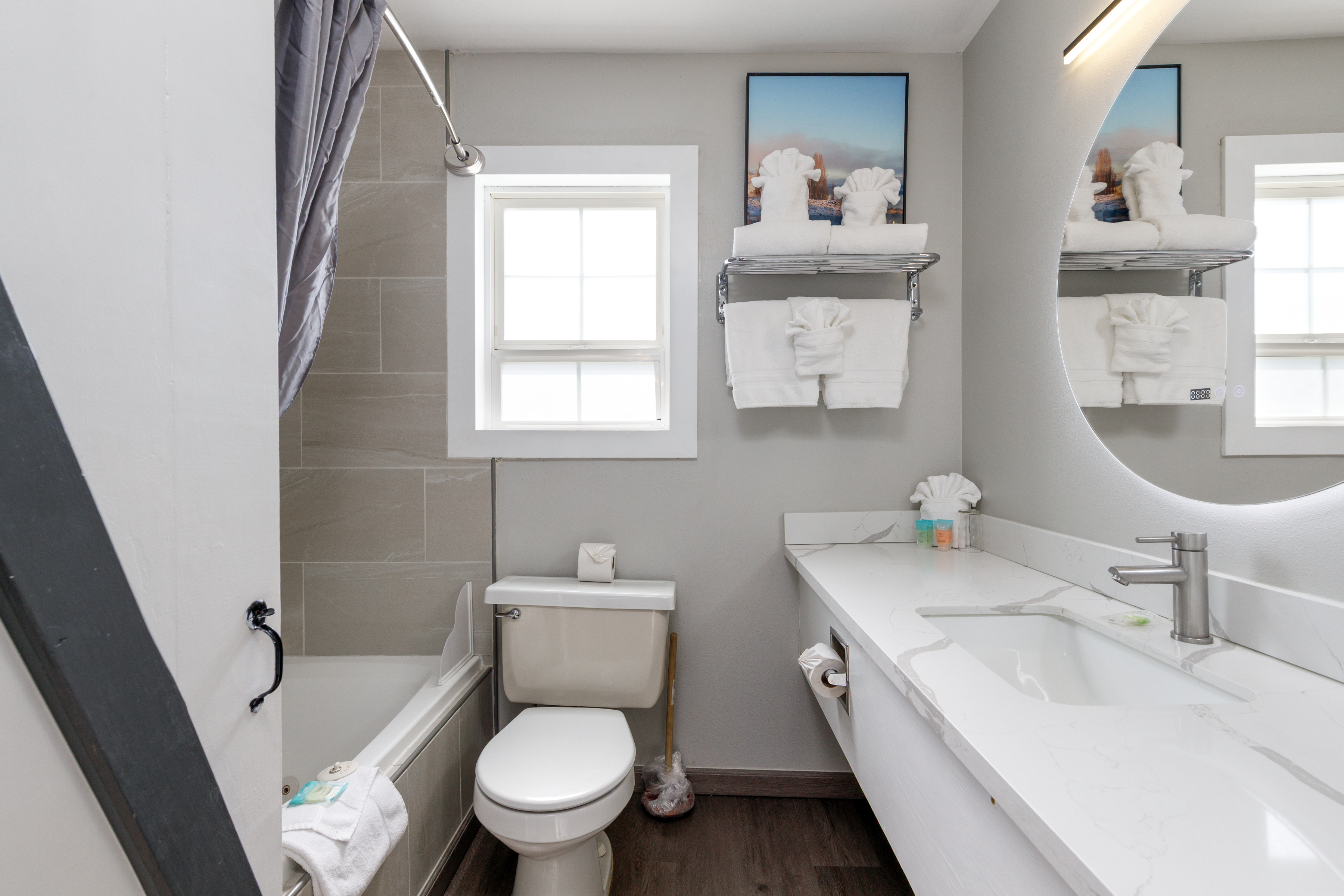 Guest room bath at the Soap Lake Resort, a Dazzler Select by Wyndham in Soap Lake, Washington