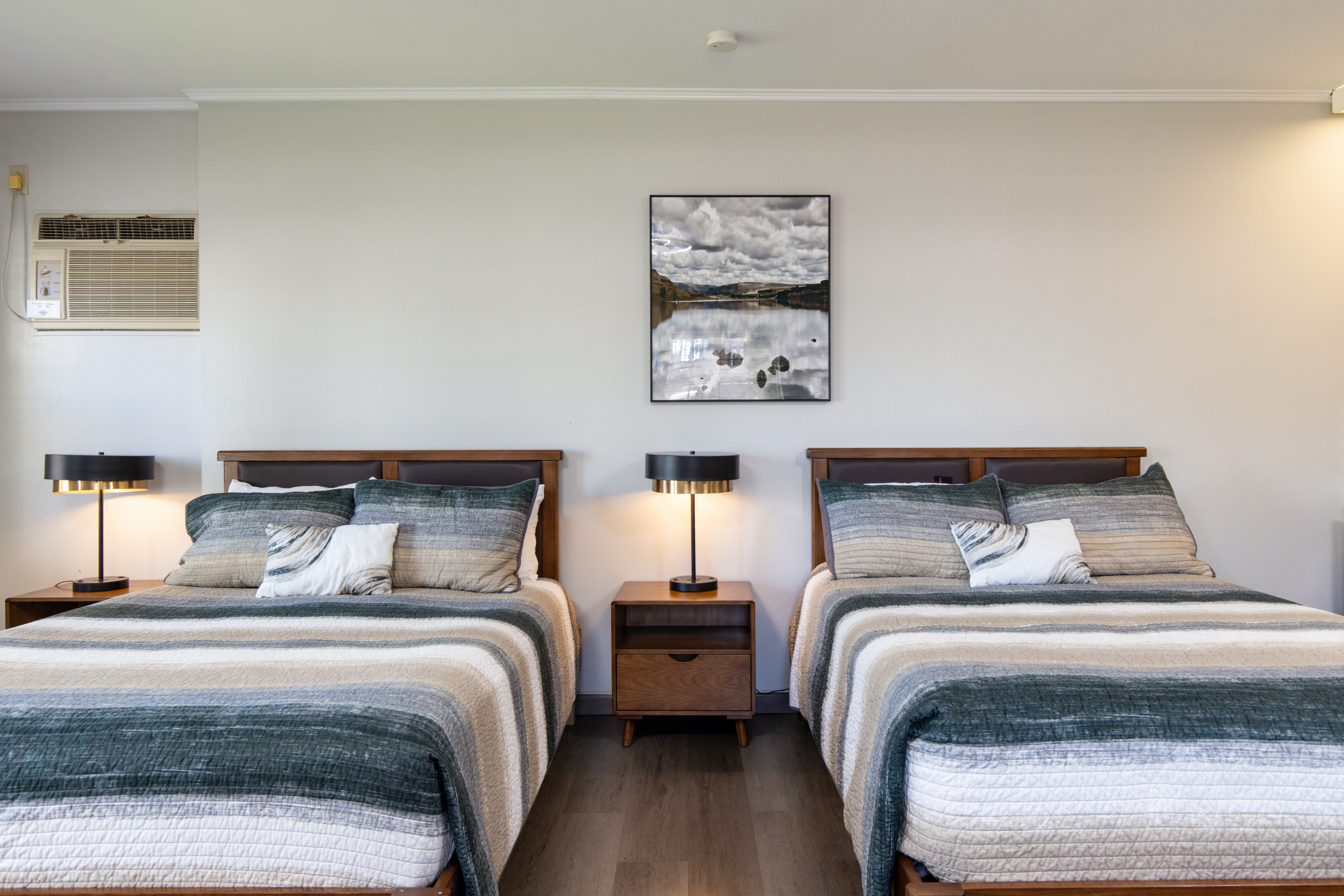 Guest room at the Soap Lake Resort, a Dazzler Select by Wyndham in Soap Lake, Washington