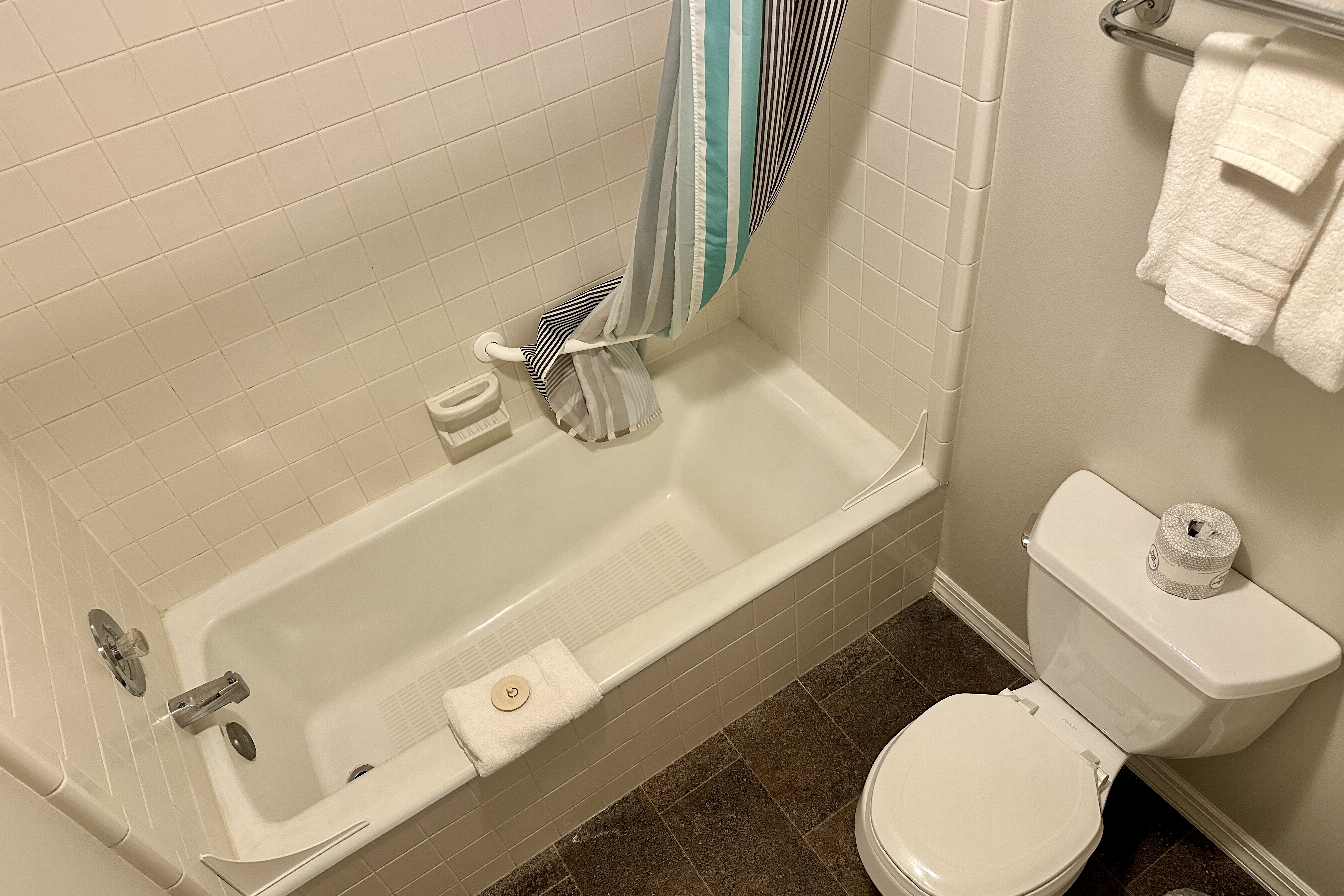 Guest room bath at the Soap Lake Resort, a Dazzler Select by Wyndham in Soap Lake, Washington
